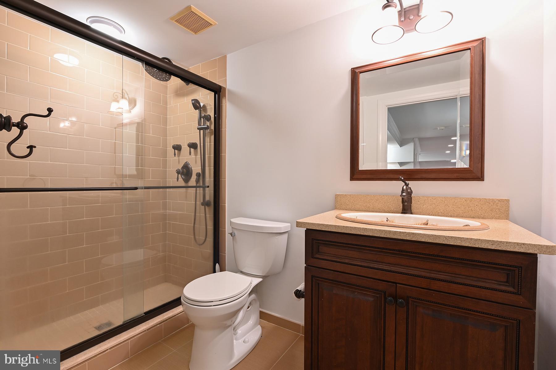 SEVERN MANOR - Residential