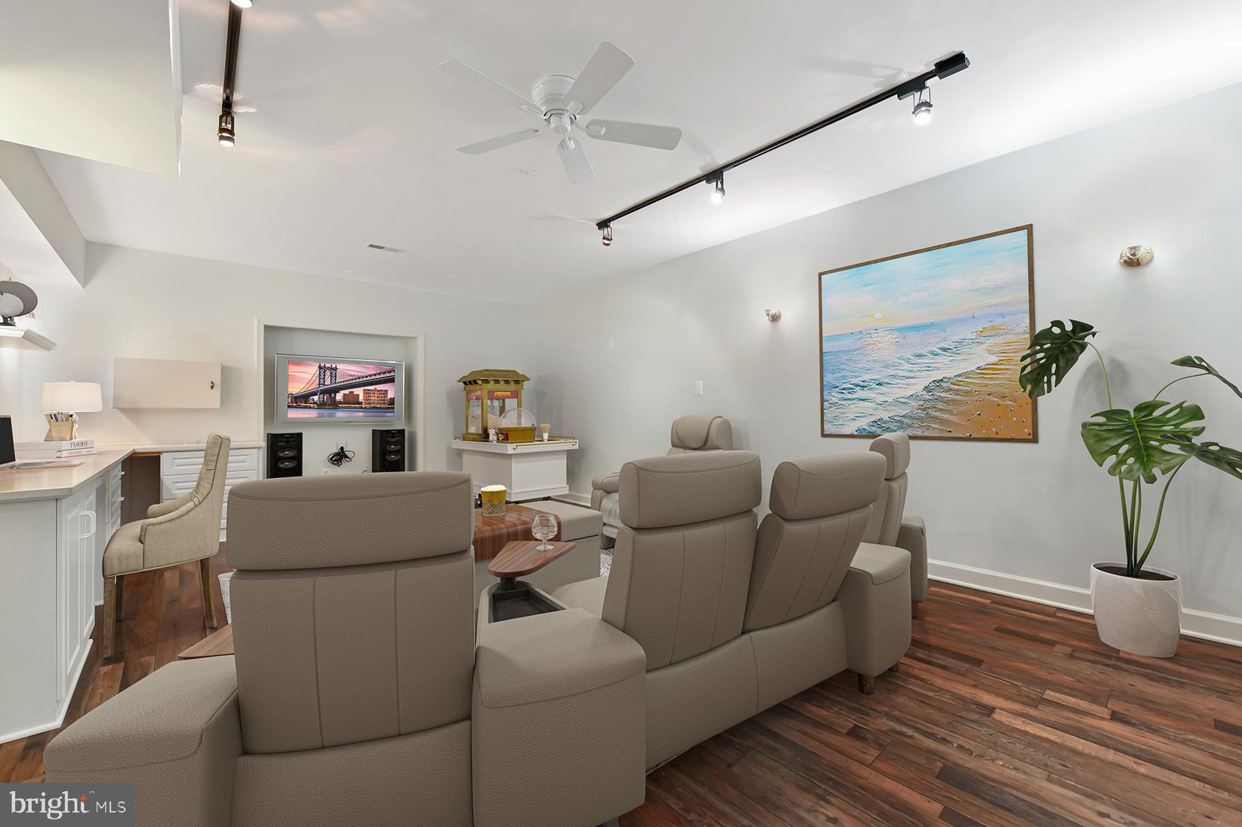 SEVERN MANOR - Residential