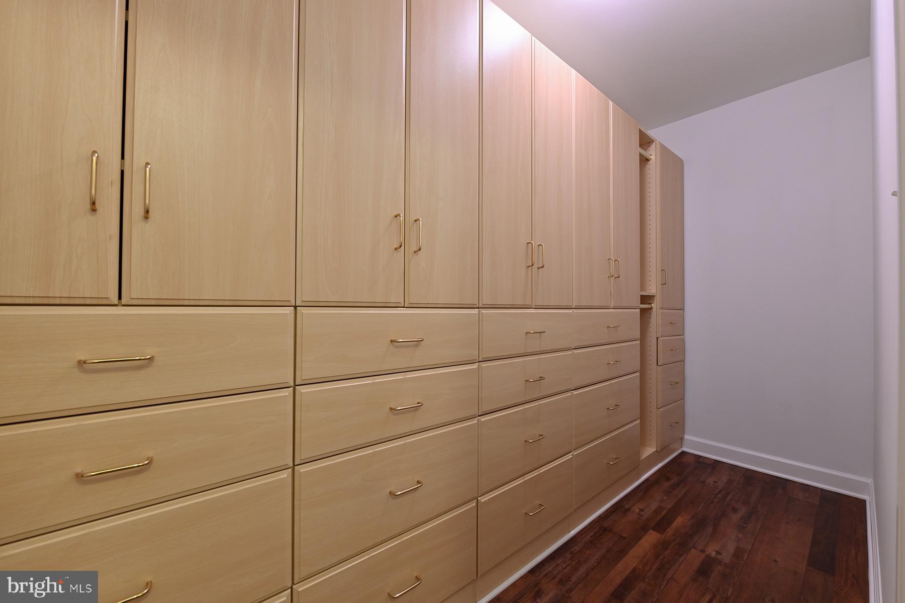 SEVERN MANOR - Residential