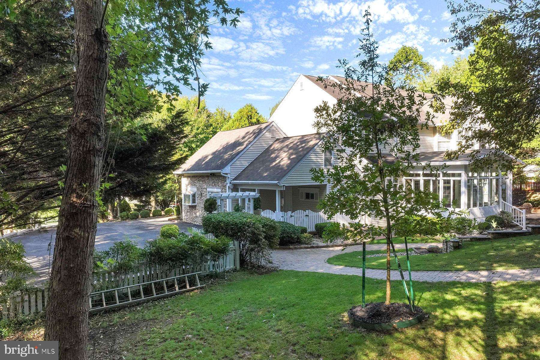 SEVERN MANOR - Residential