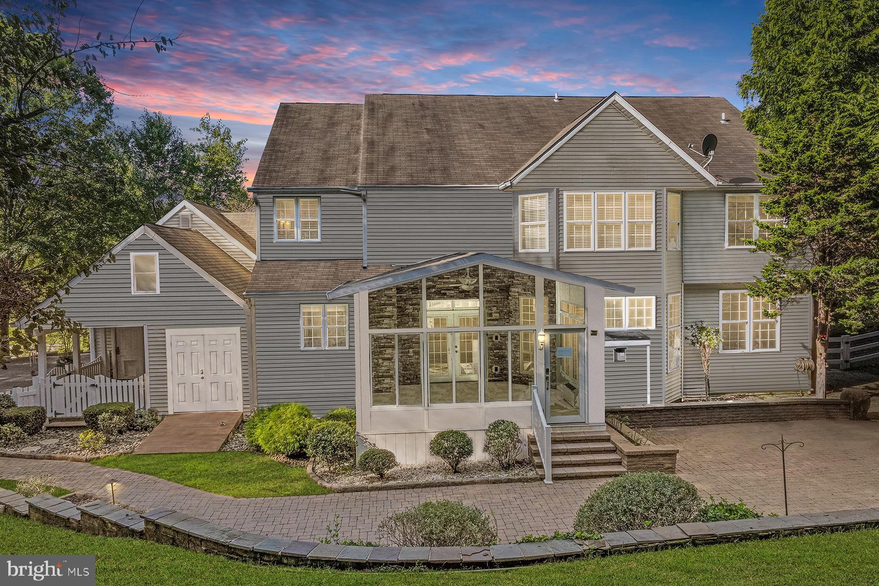 SEVERN MANOR - Residential