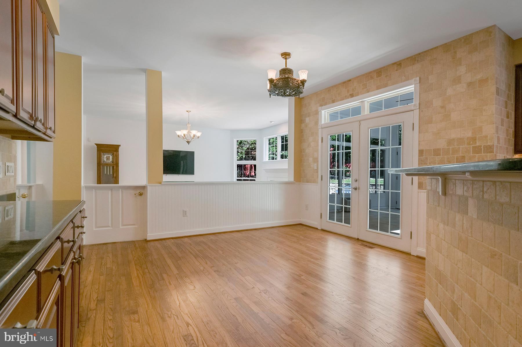 SEVERN MANOR - Residential