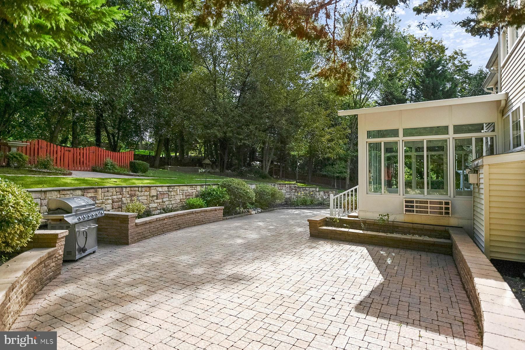 SEVERN MANOR - Residential