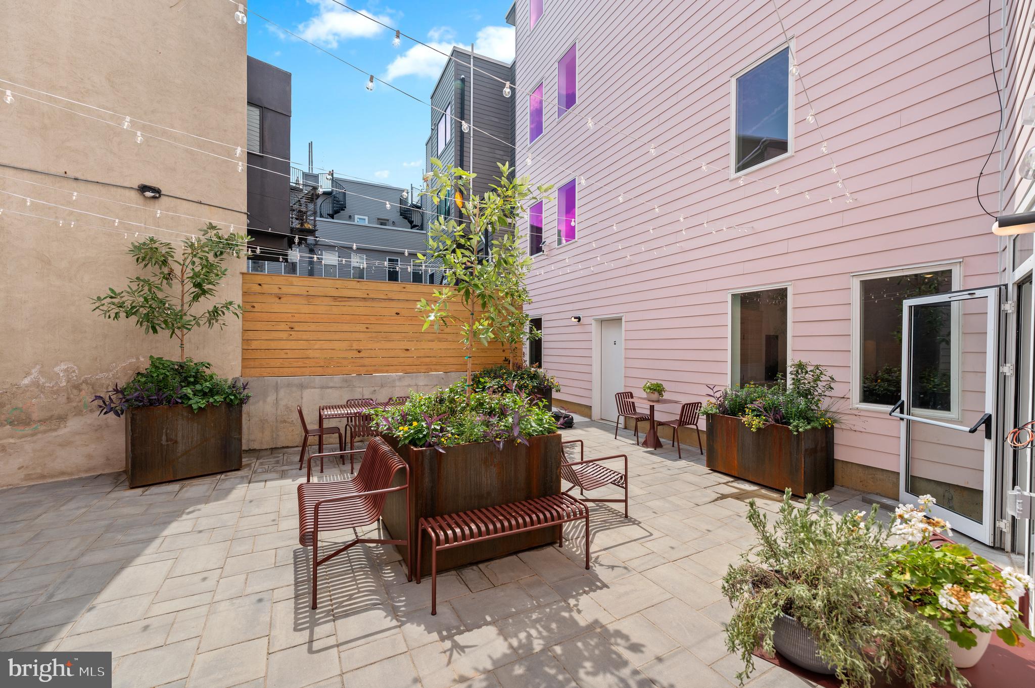 EAST KENSINGTON - Residential Lease