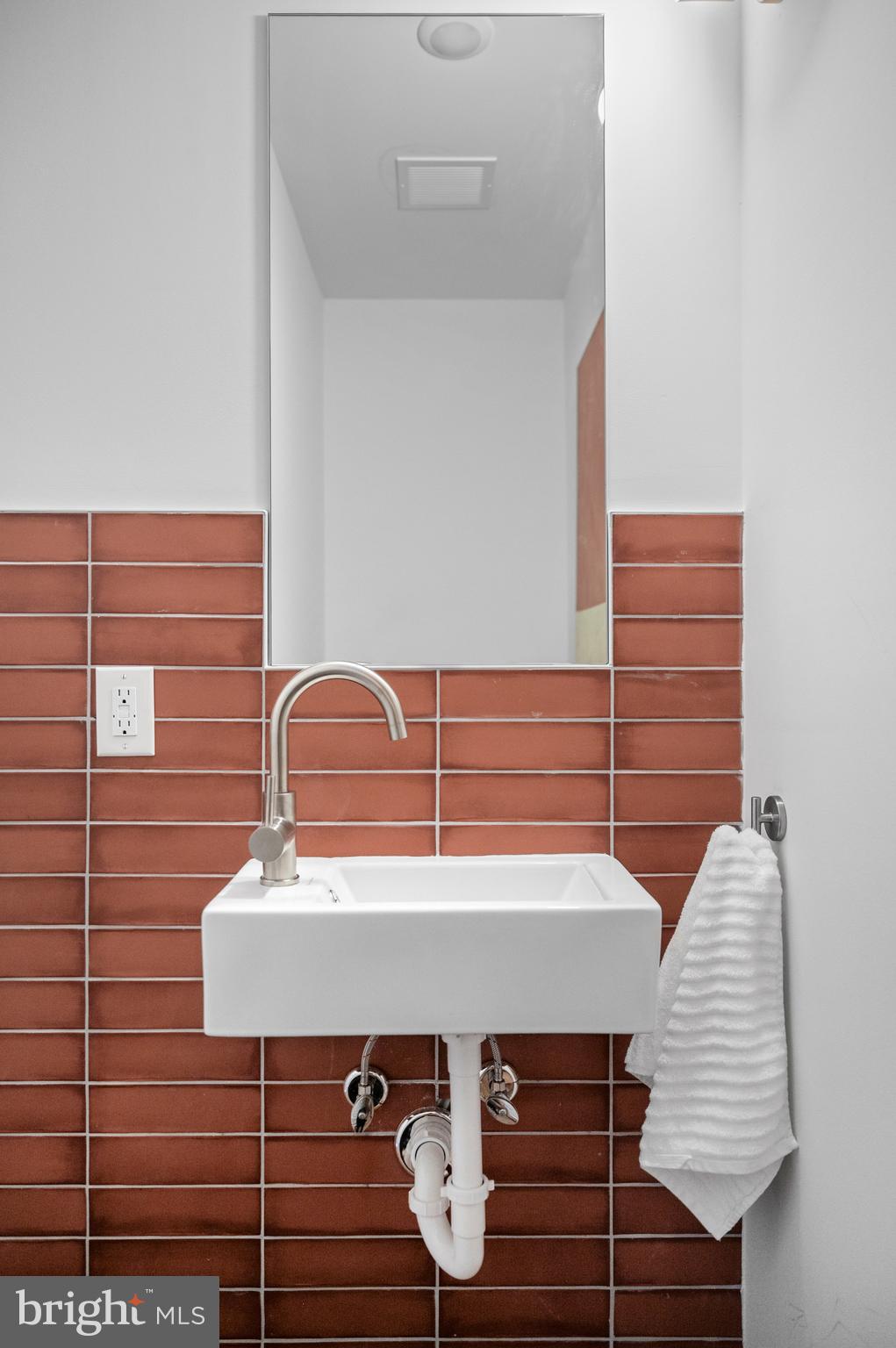 EAST KENSINGTON - Residential Lease