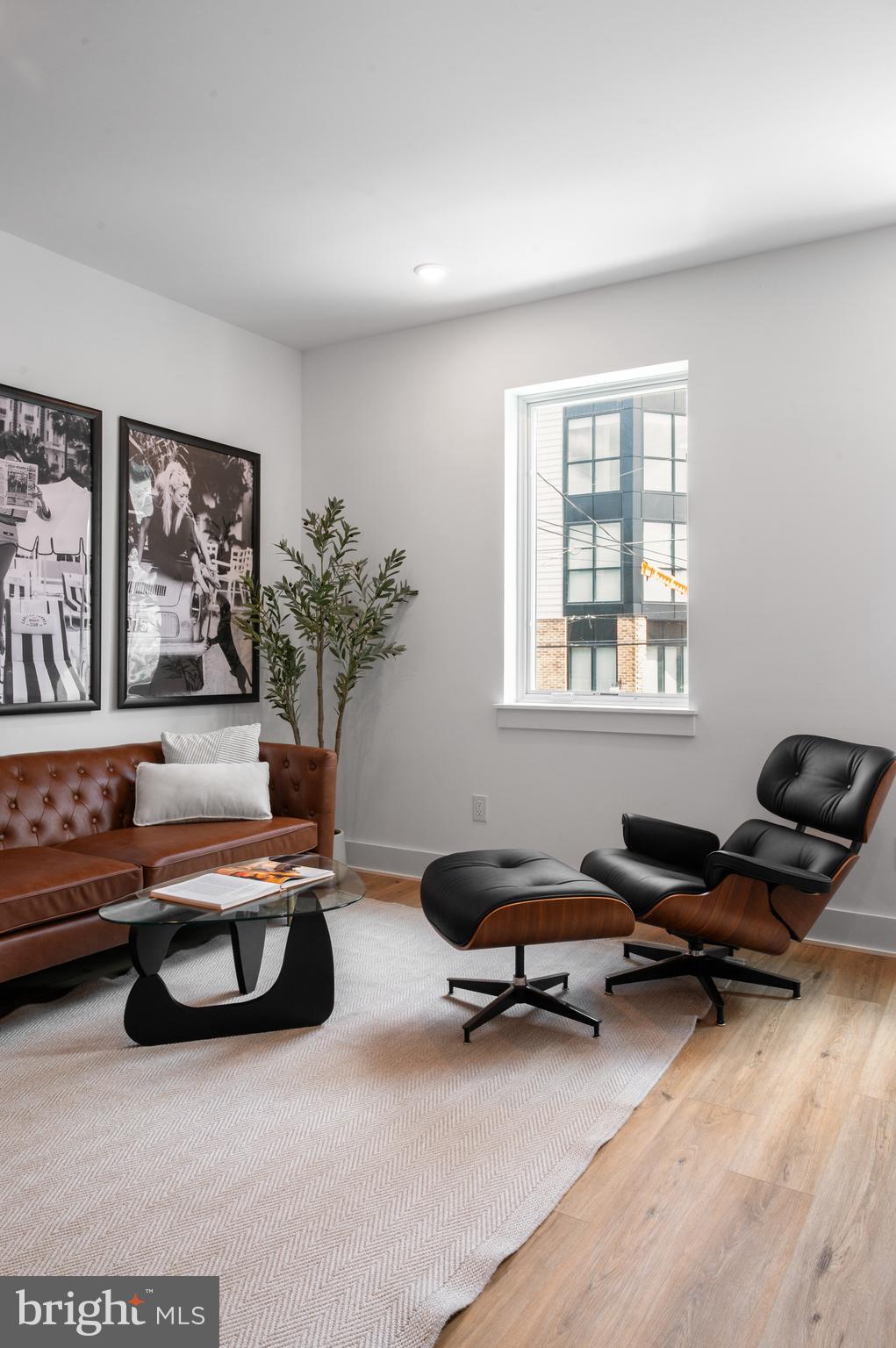 EAST KENSINGTON - Residential Lease