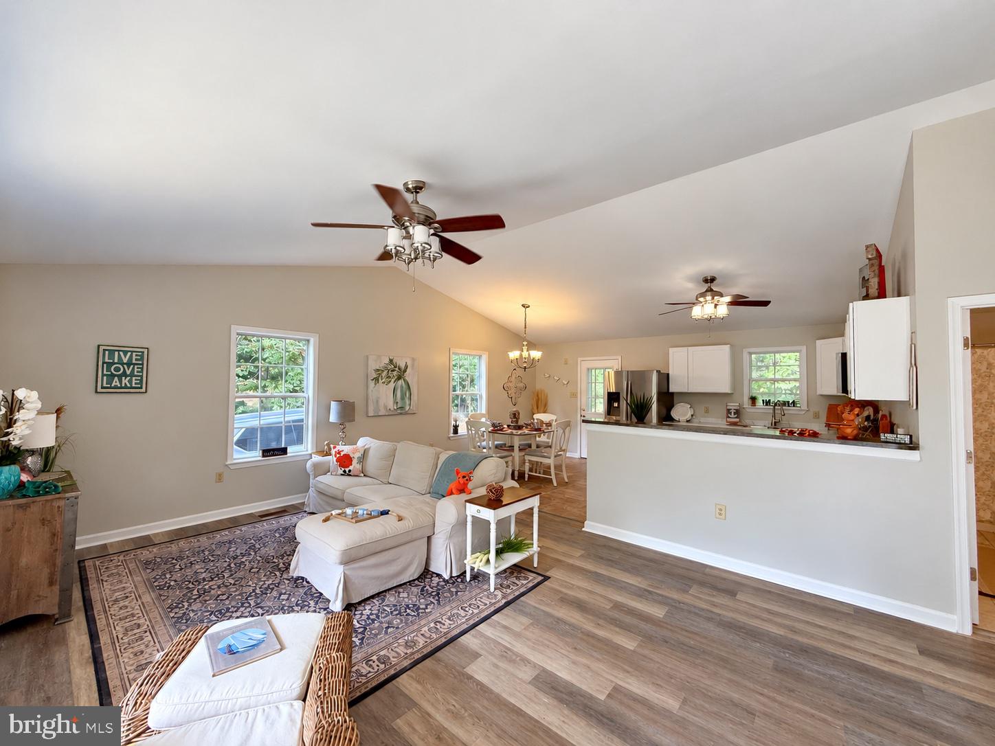 318 JONQUIL ROAD