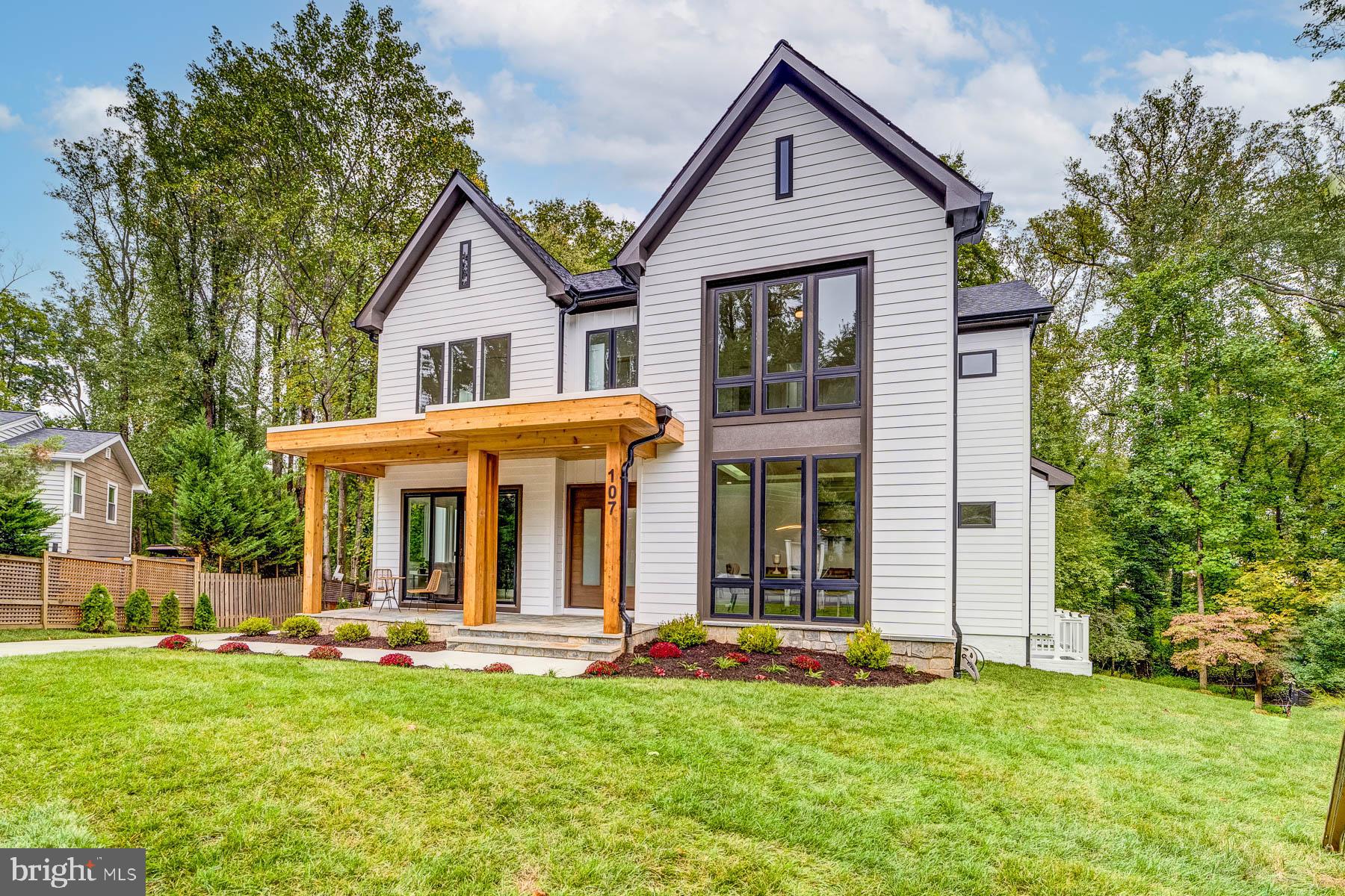 VIENNA WOODS - Residential