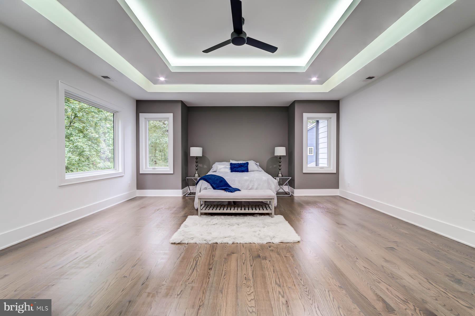 VIENNA WOODS - Residential