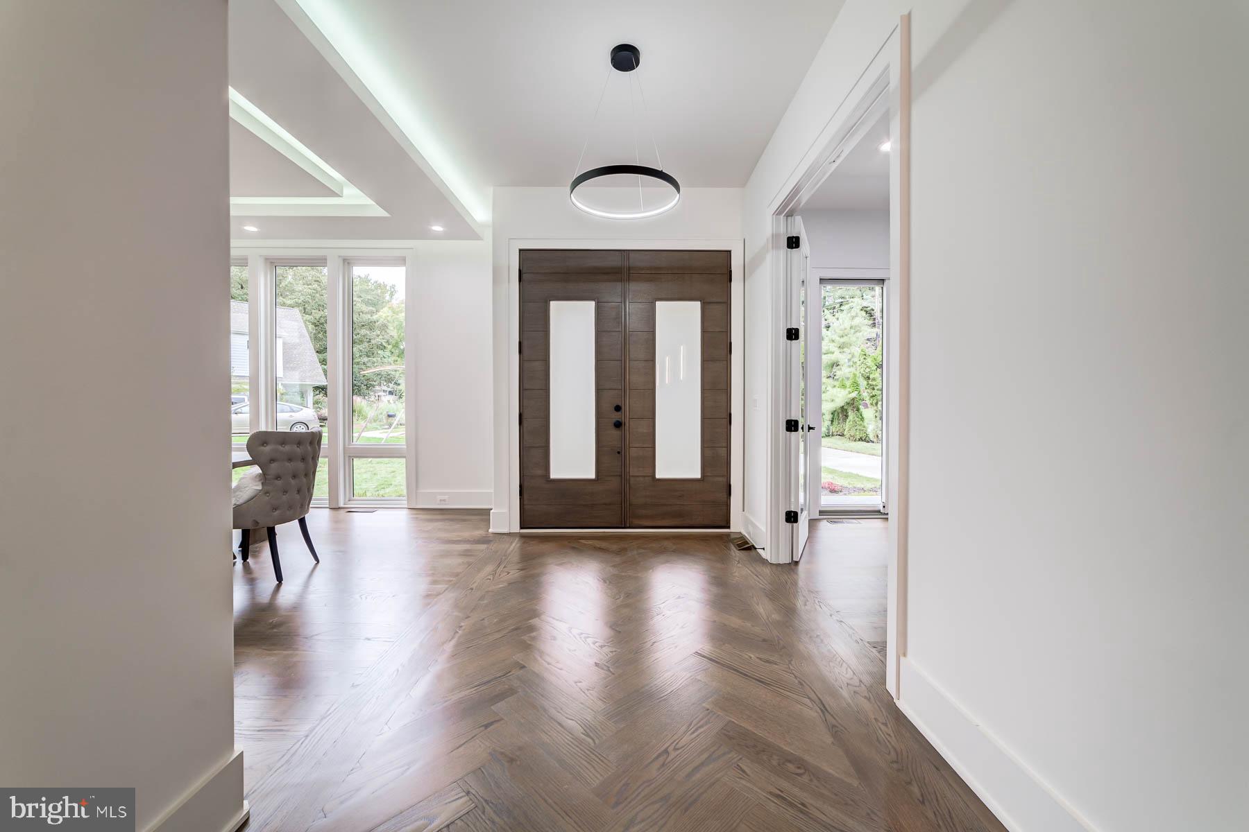 VIENNA WOODS - Residential