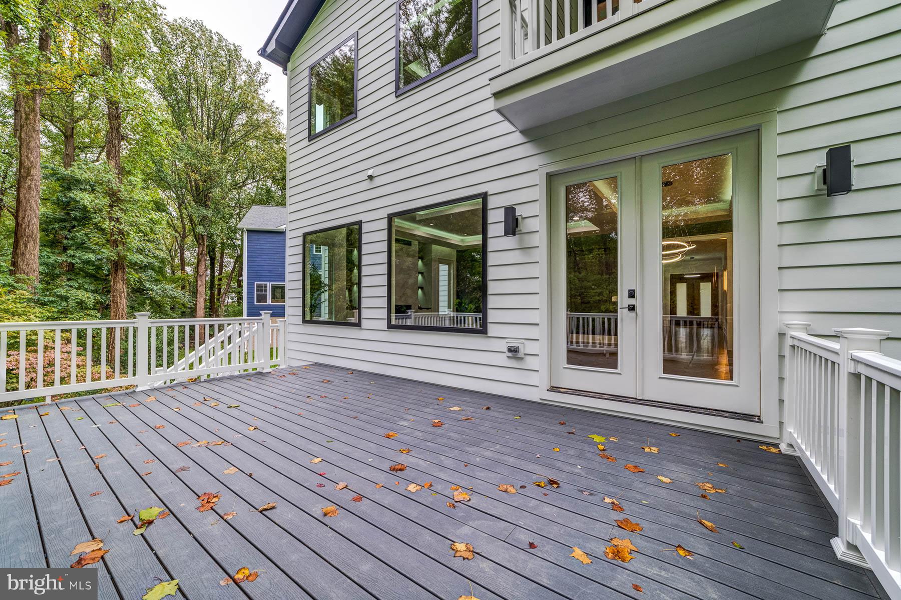 VIENNA WOODS - Residential