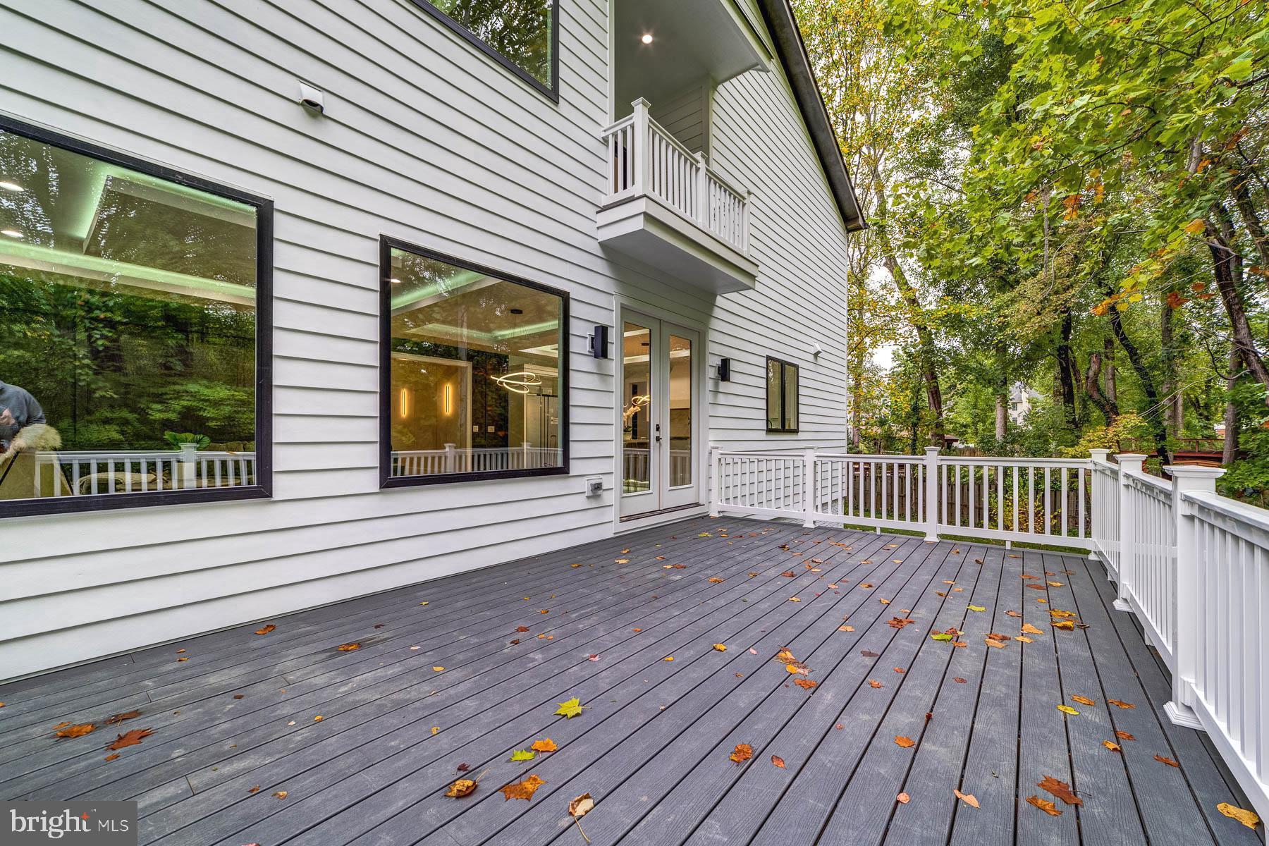 VIENNA WOODS - Residential