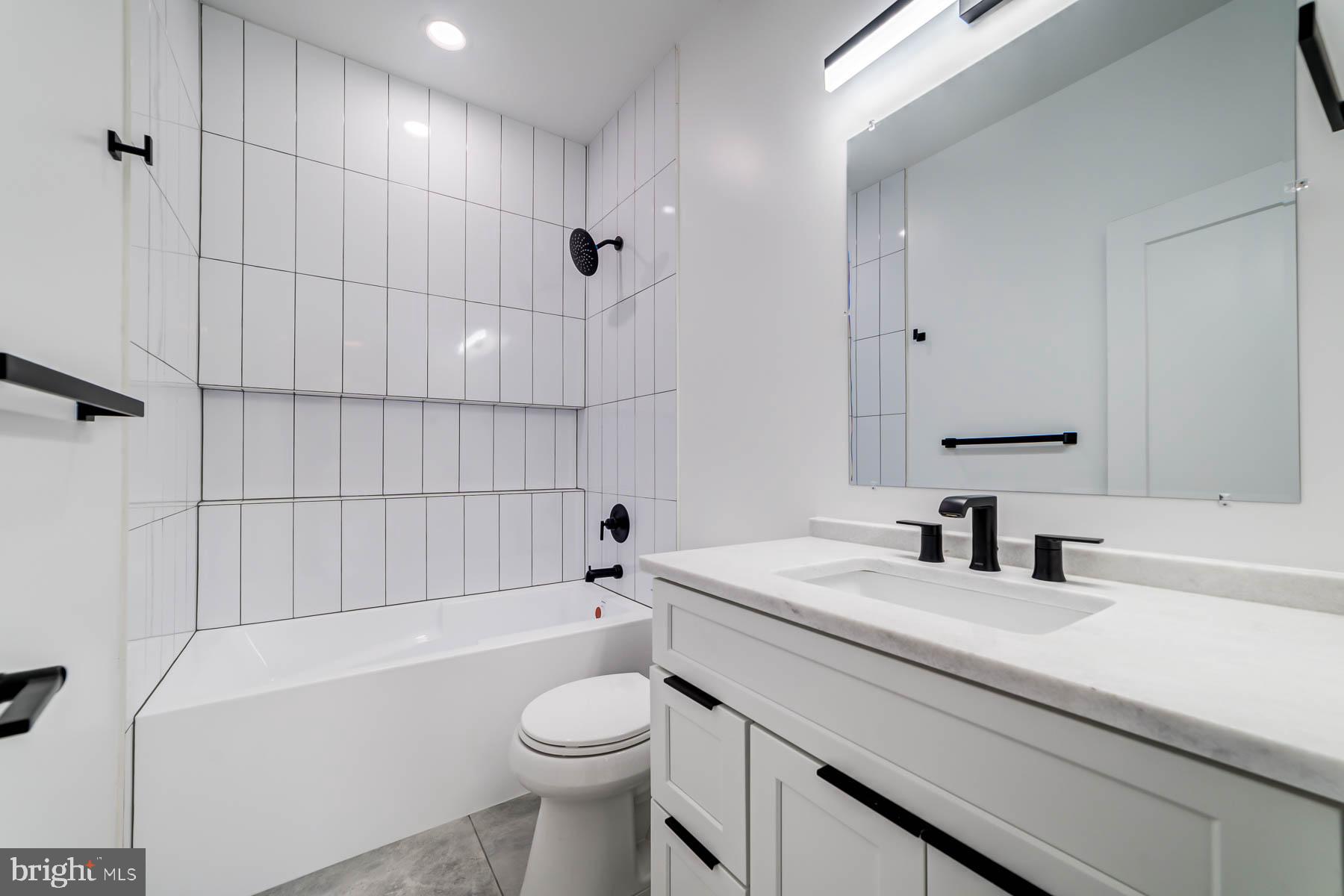 VIENNA WOODS - Residential