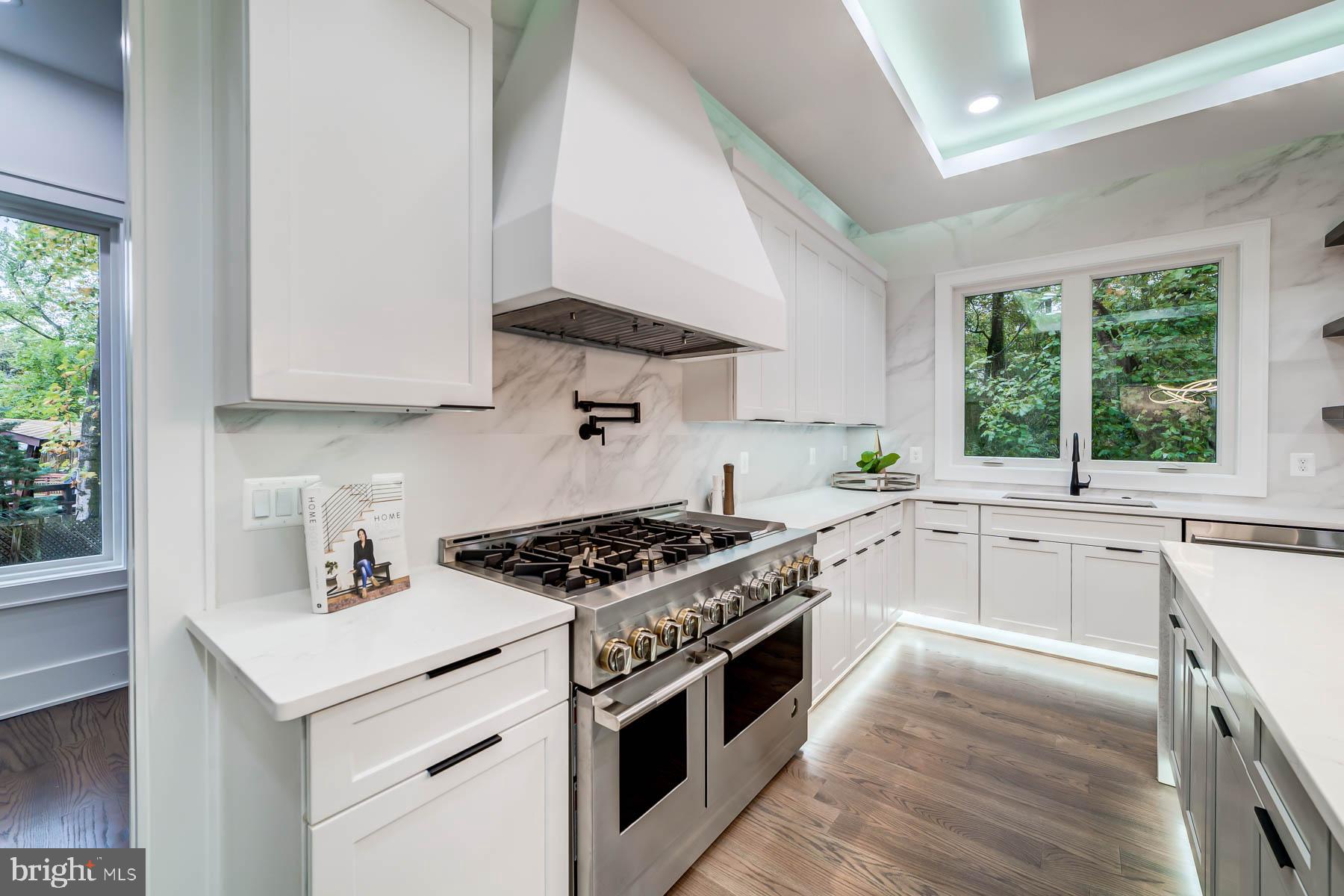 VIENNA WOODS - Residential