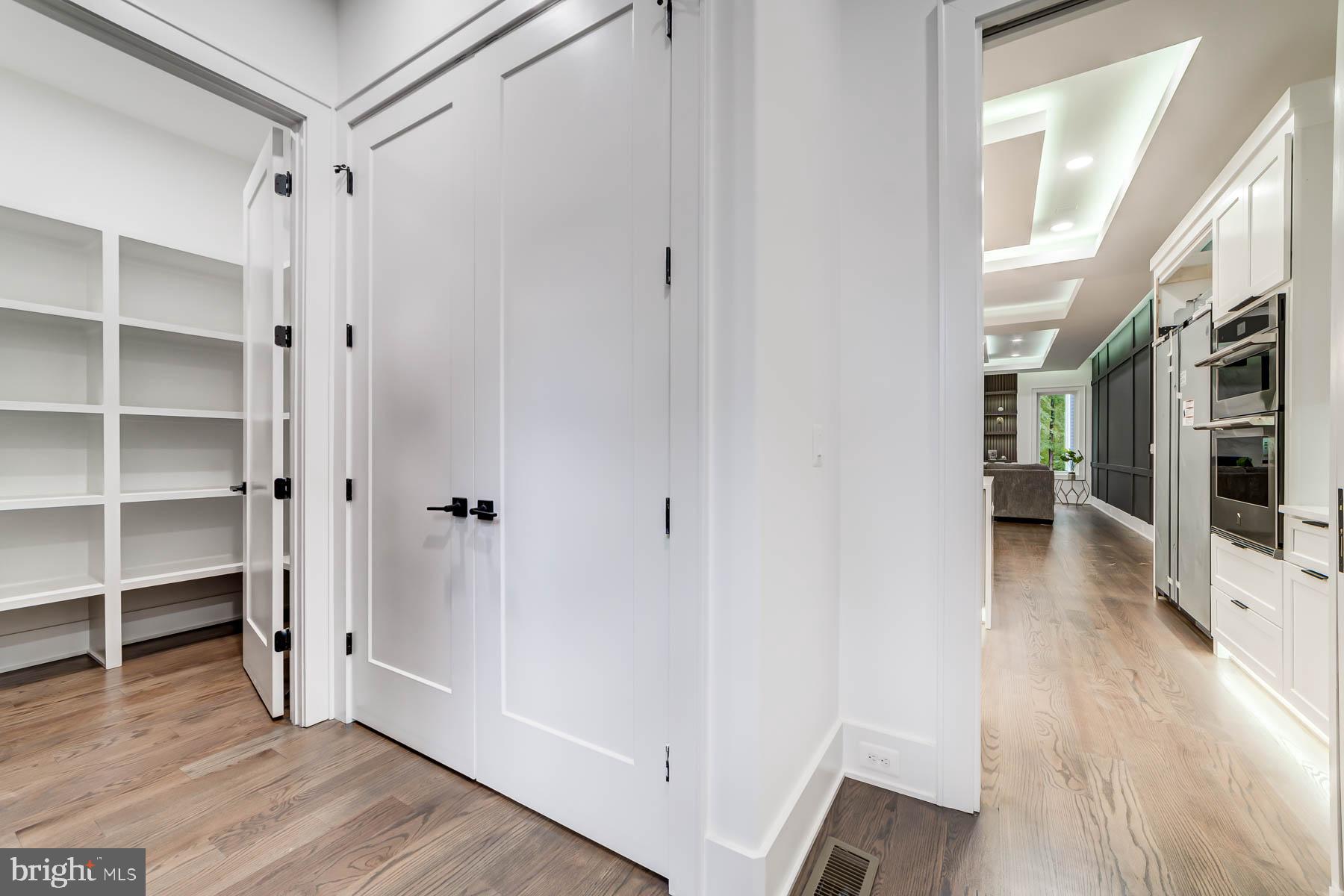 VIENNA WOODS - Residential