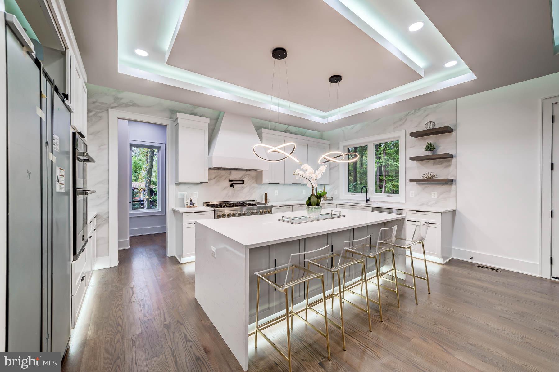 VIENNA WOODS - Residential