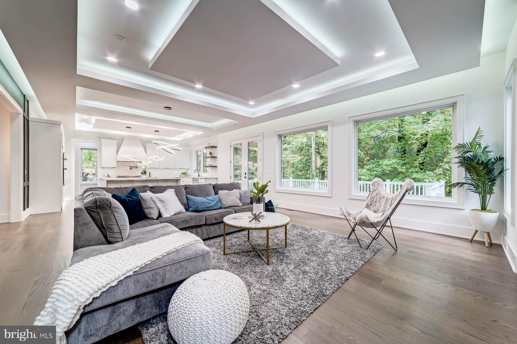 VIENNA WOODS - Residential