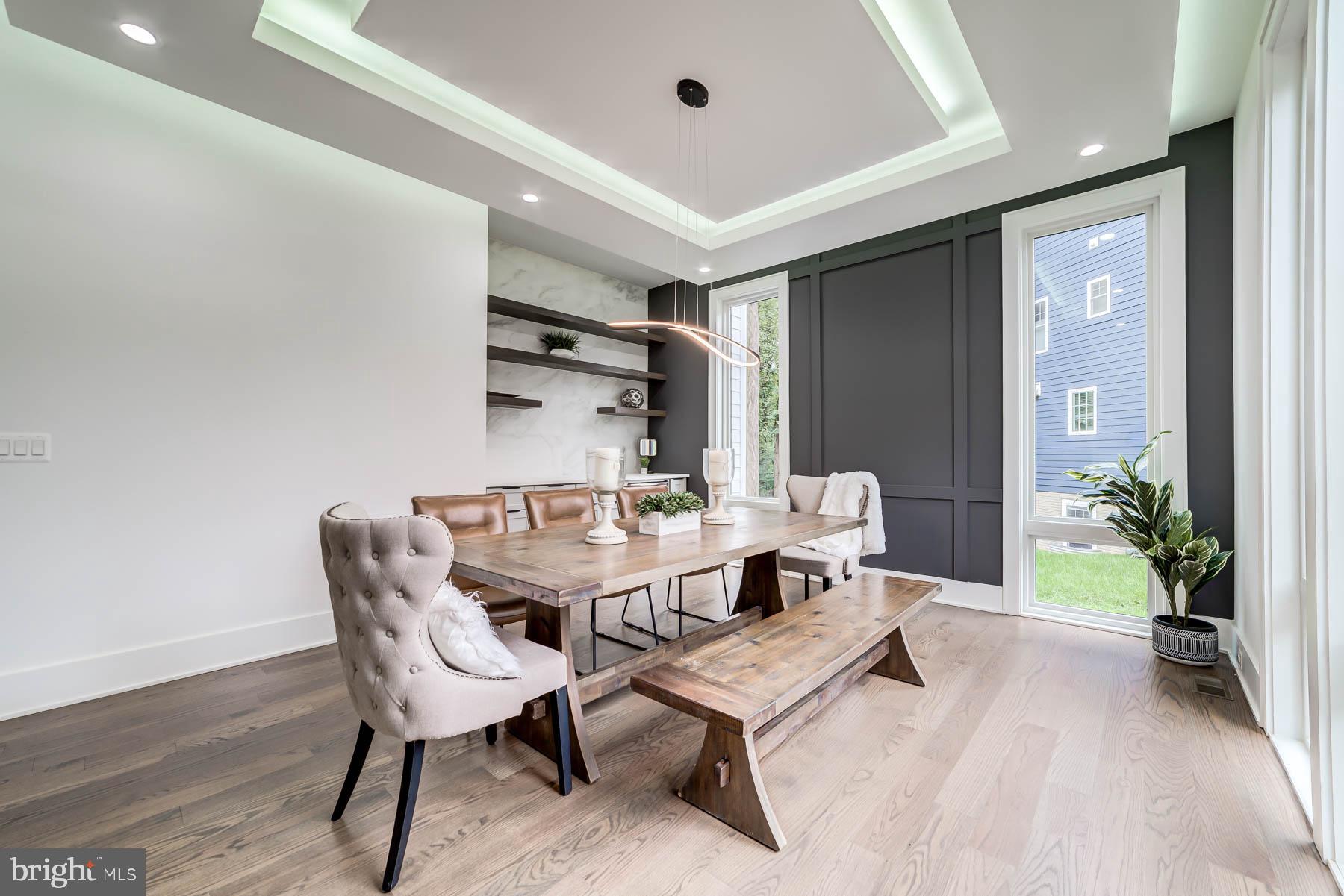 VIENNA WOODS - Residential