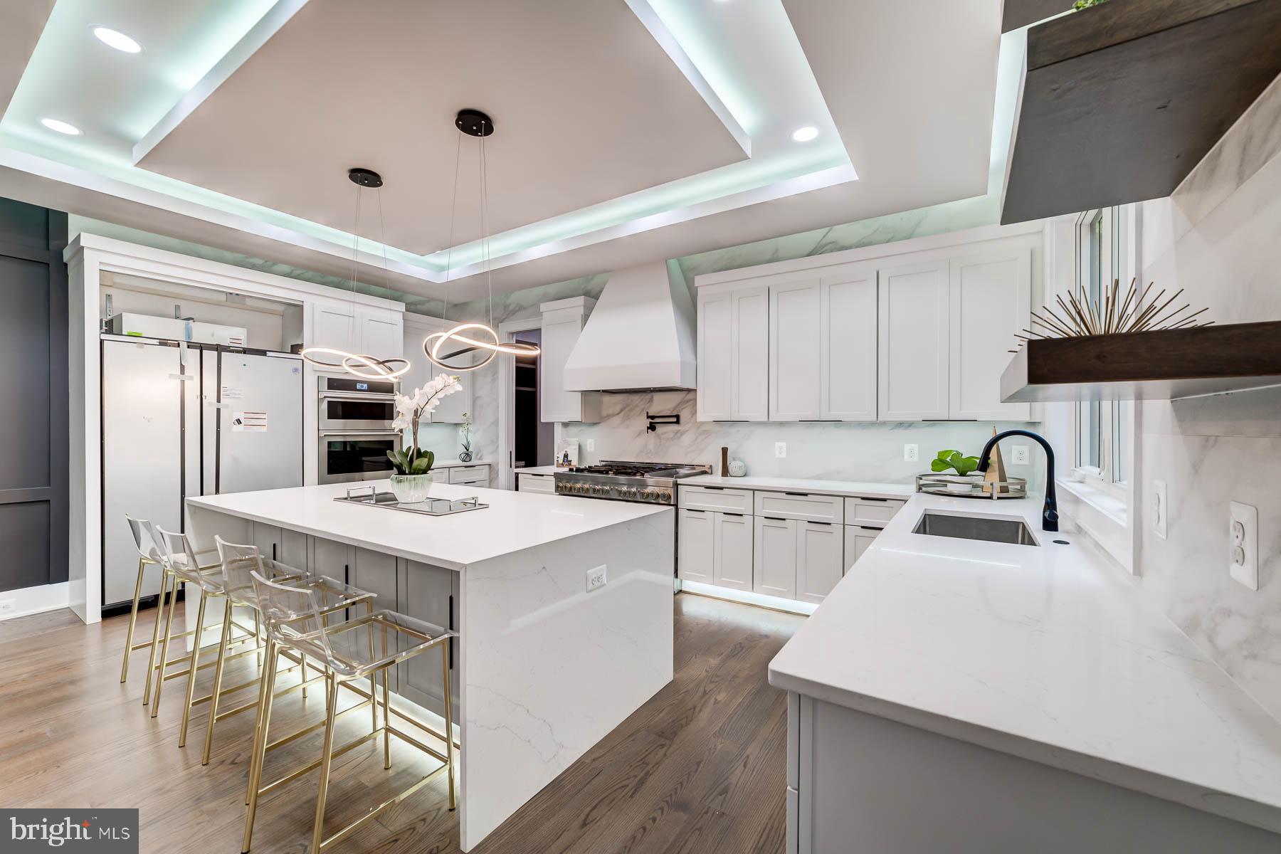 VIENNA WOODS - Residential