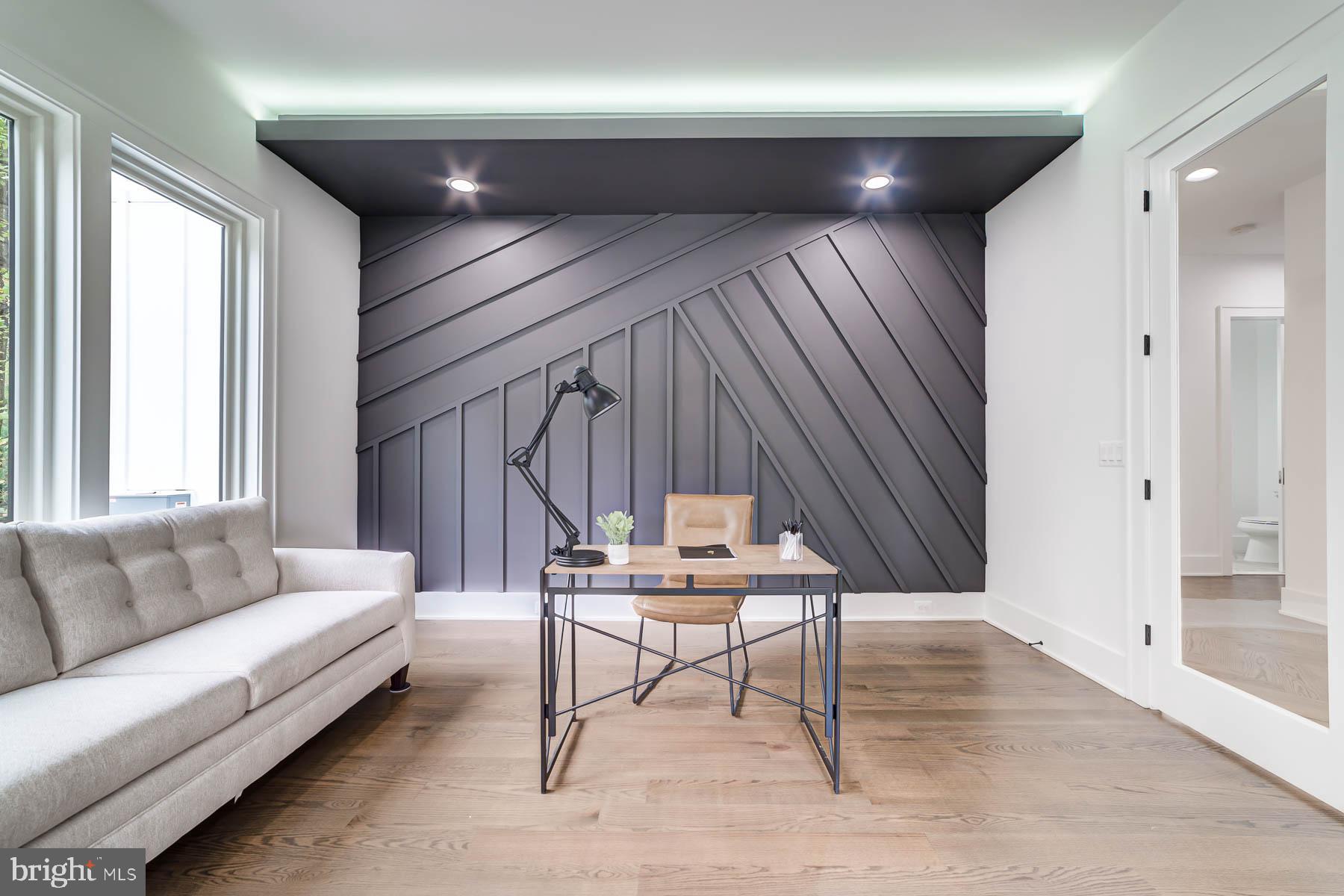 VIENNA WOODS - Residential