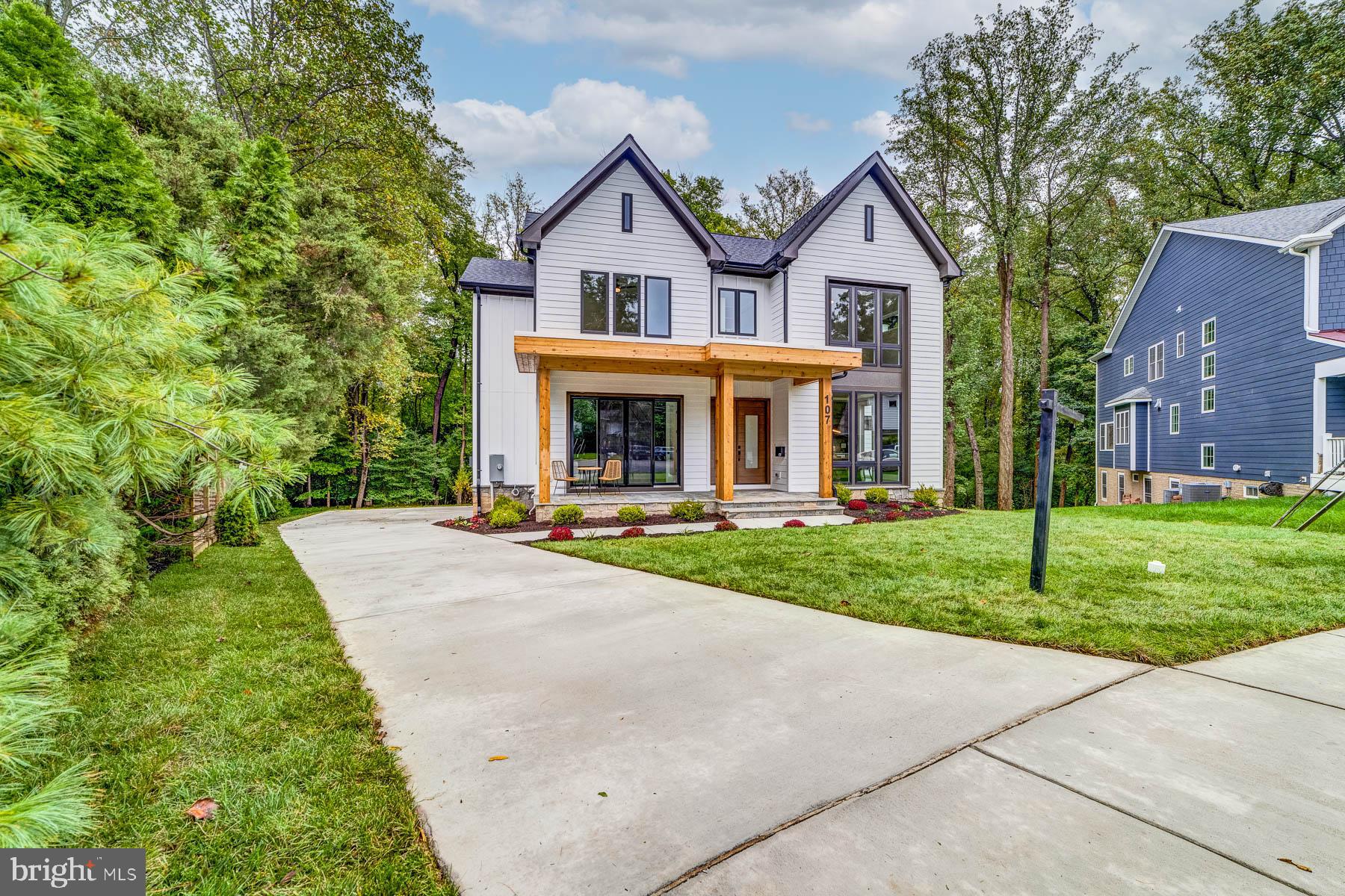 VIENNA WOODS - Residential