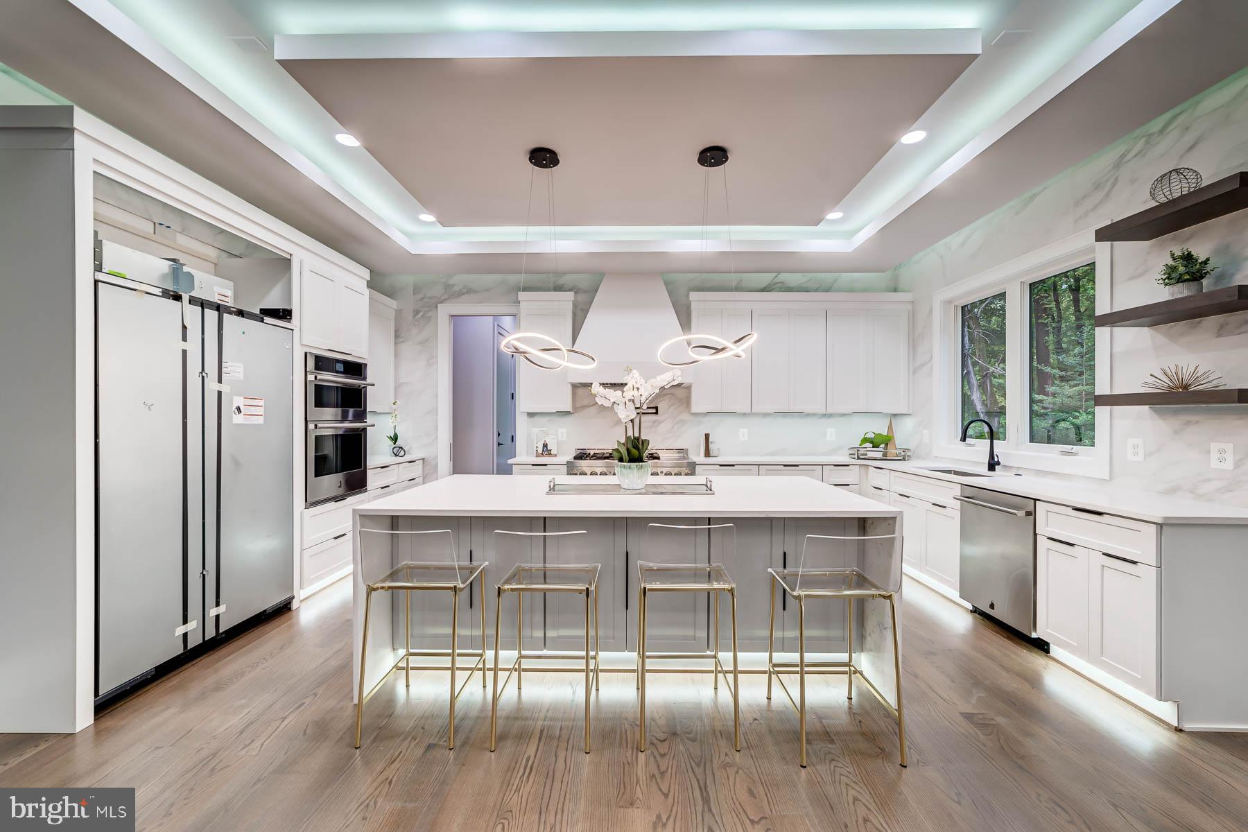 VIENNA WOODS - Residential