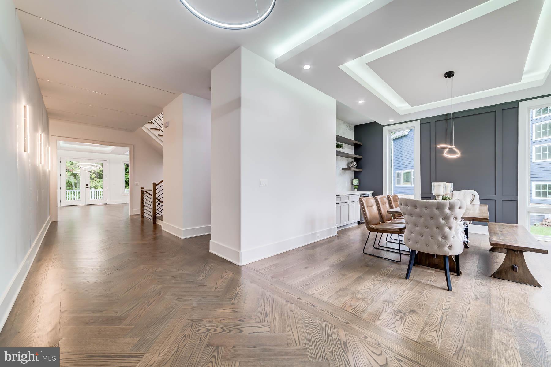 VIENNA WOODS - Residential