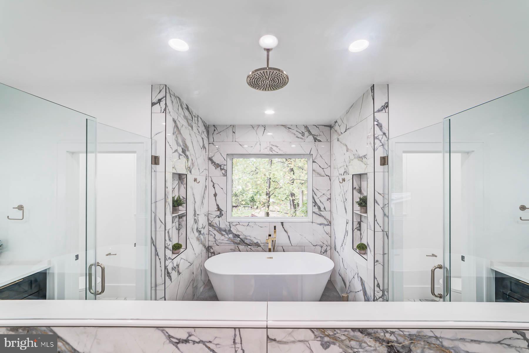 VIENNA WOODS - Residential