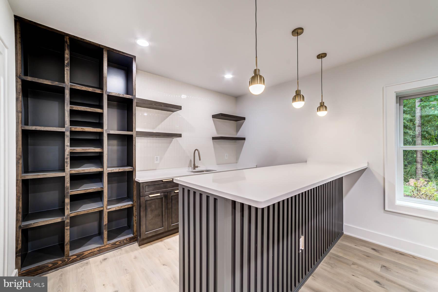 VIENNA WOODS - Residential