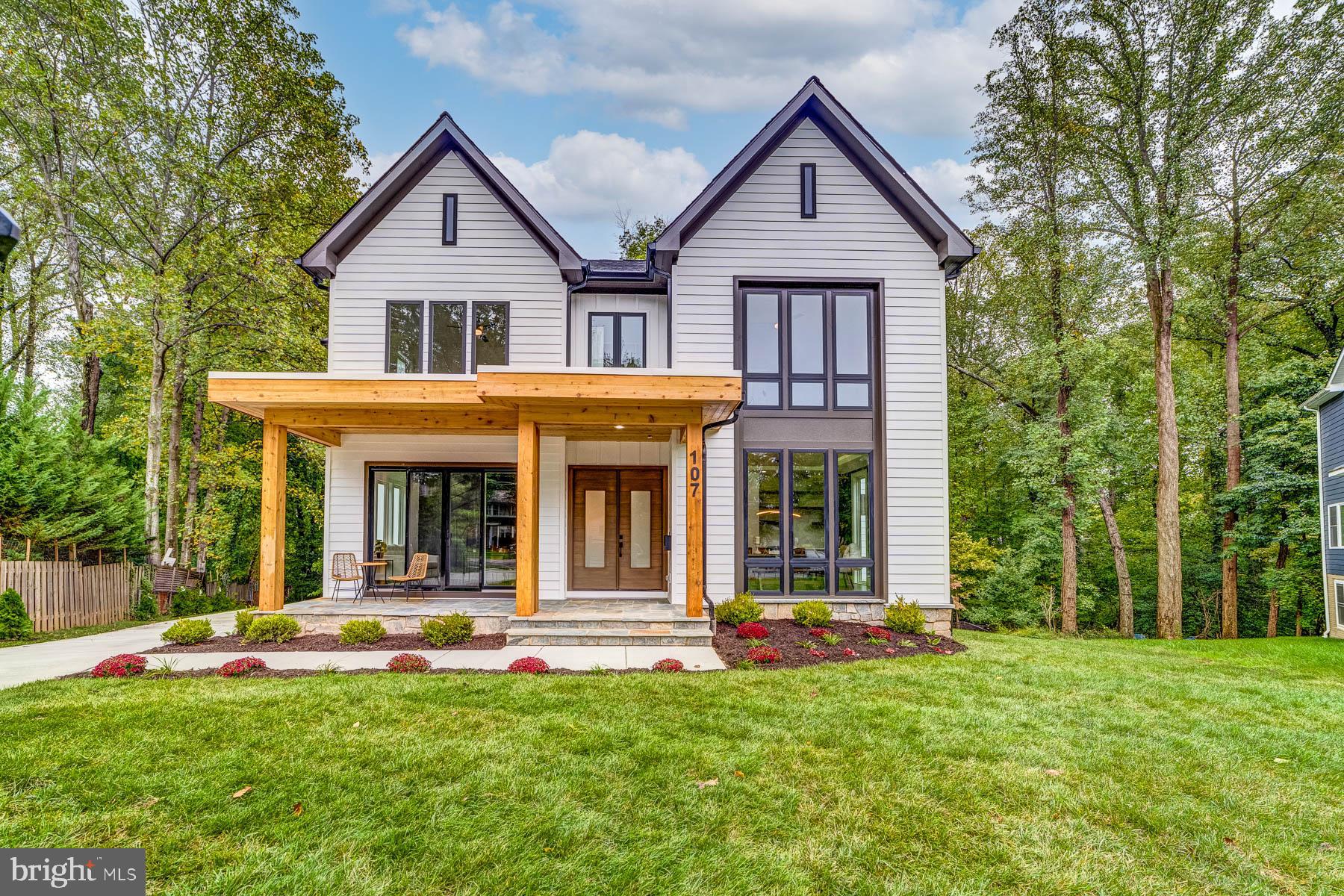 VIENNA WOODS - Residential