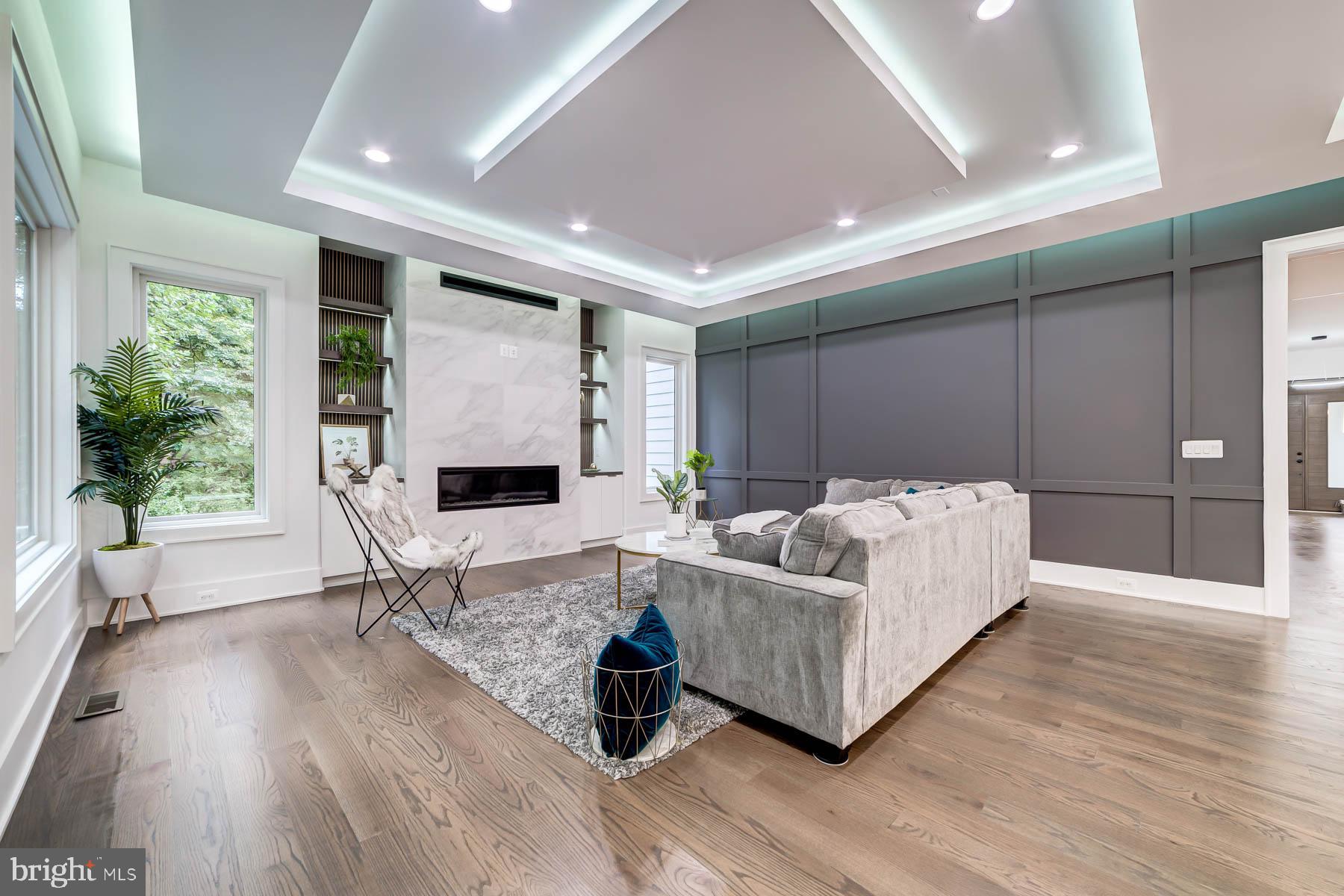 VIENNA WOODS - Residential