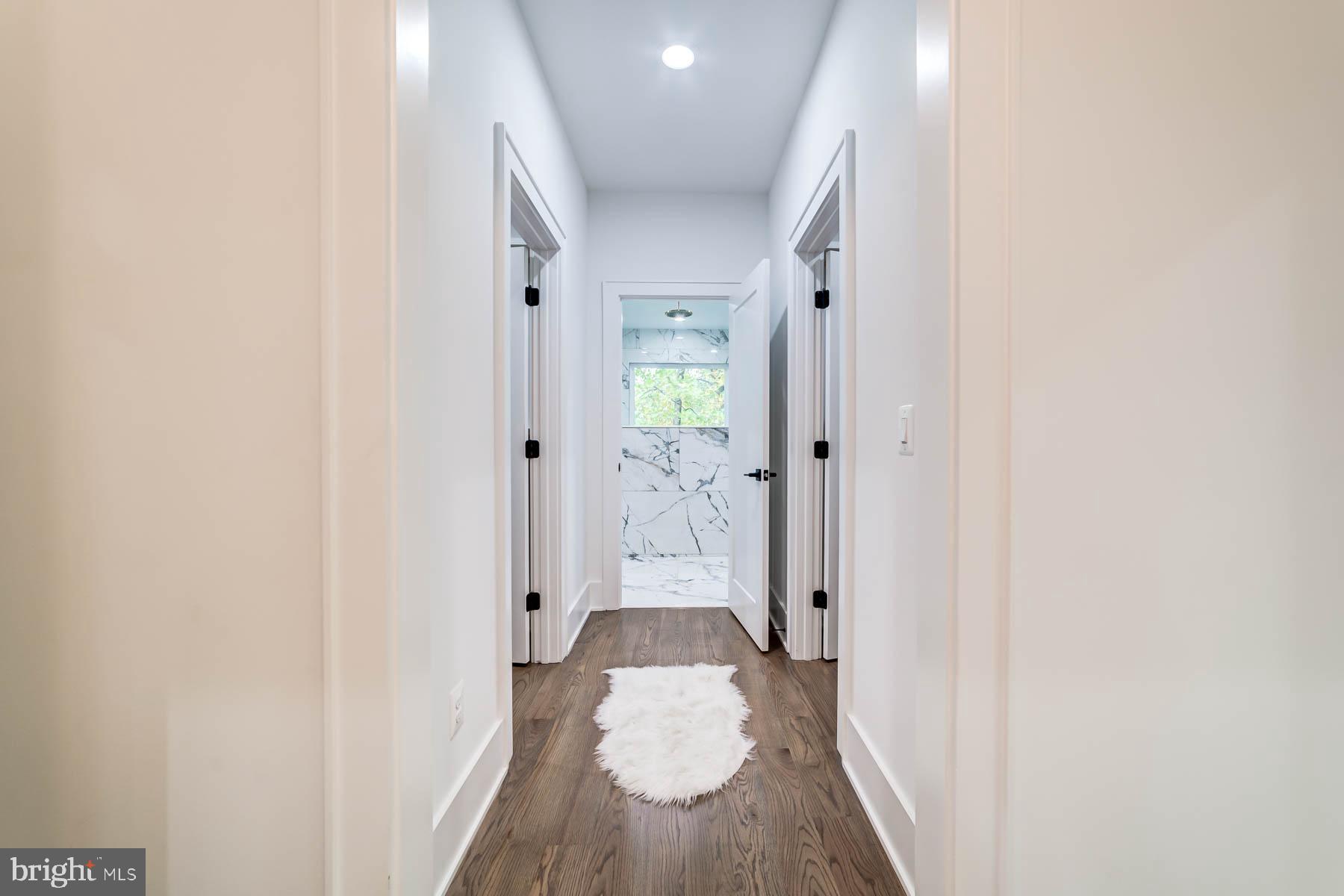 VIENNA WOODS - Residential