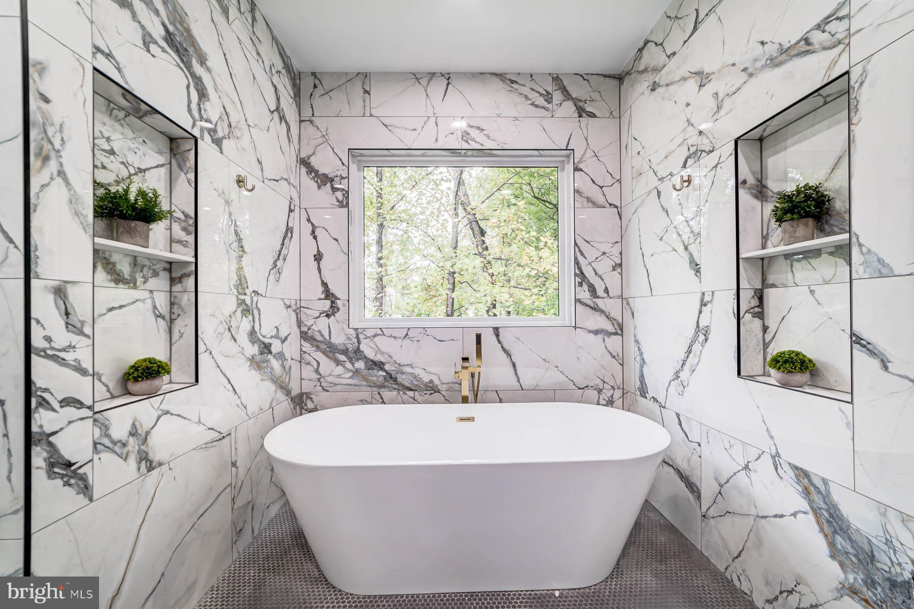 VIENNA WOODS - Residential