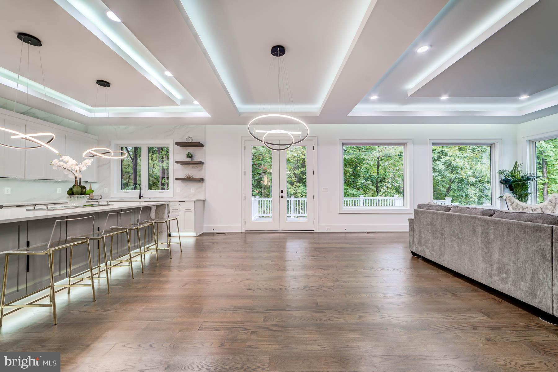 VIENNA WOODS - Residential