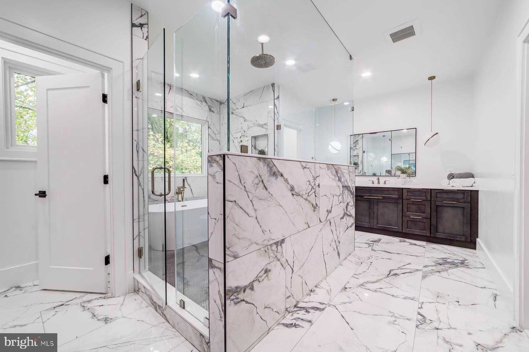 VIENNA WOODS - Residential