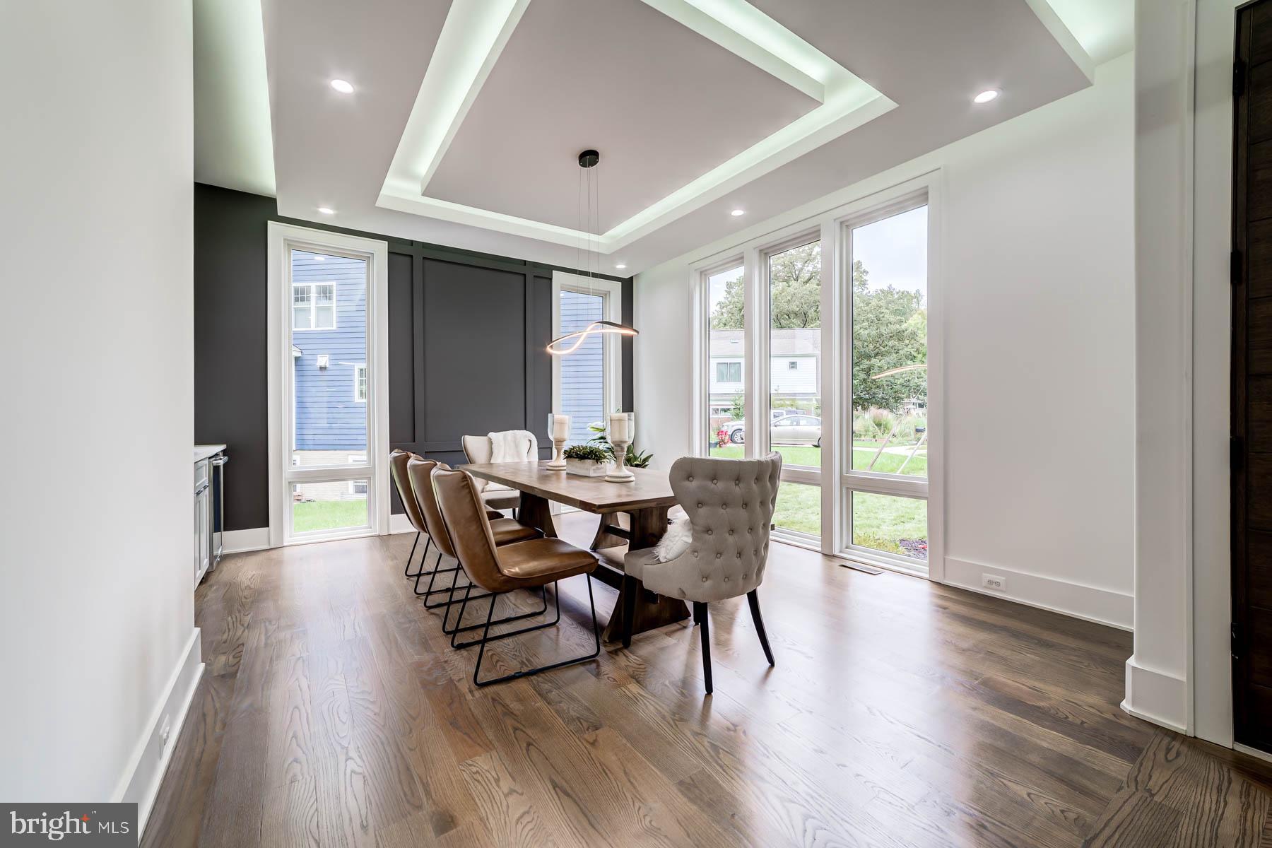 VIENNA WOODS - Residential