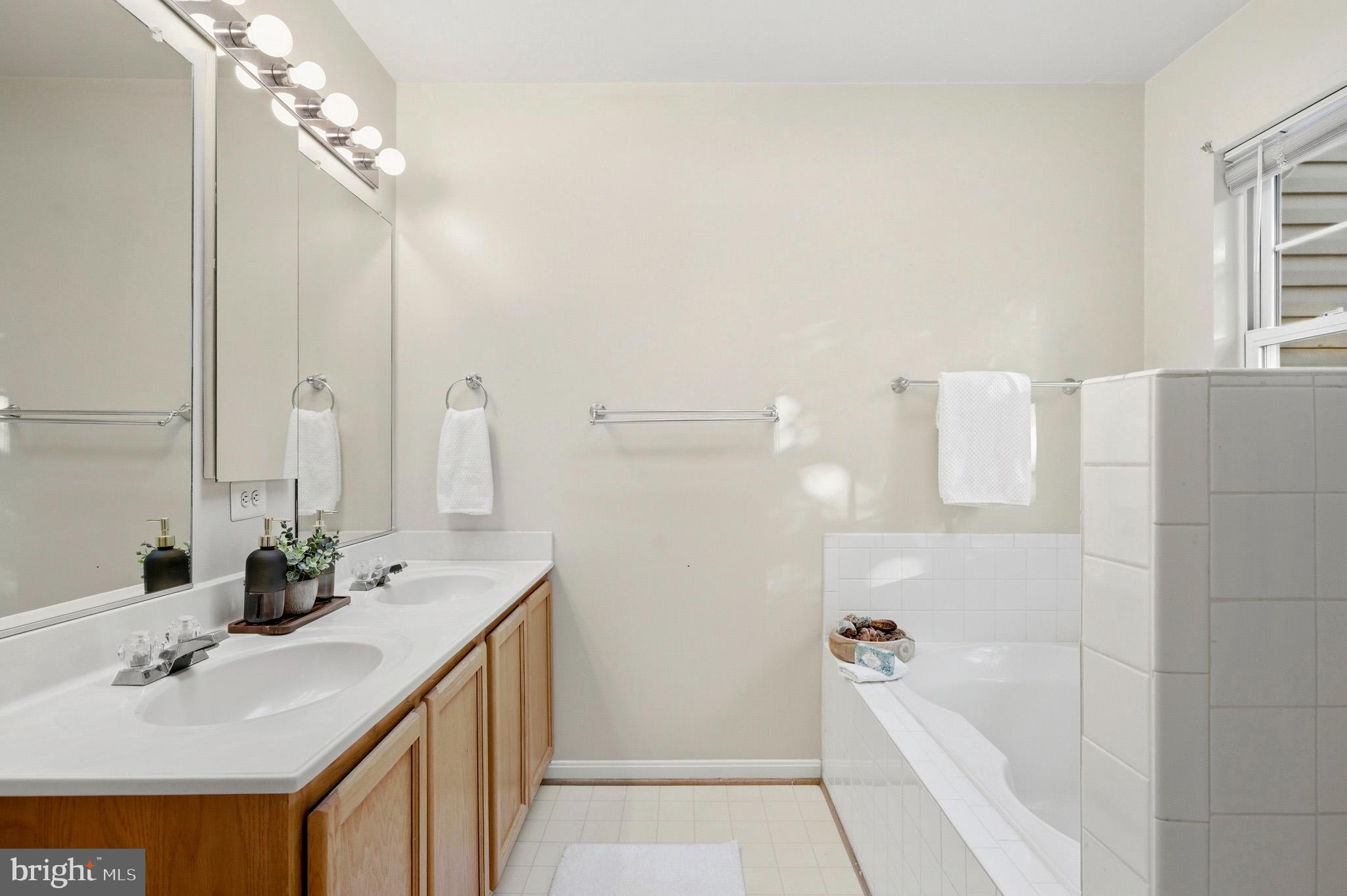 BAYVIEW HILLS - Residential