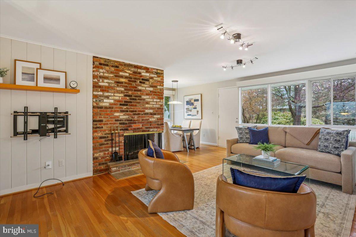 WILDWOOD MANOR - Residential