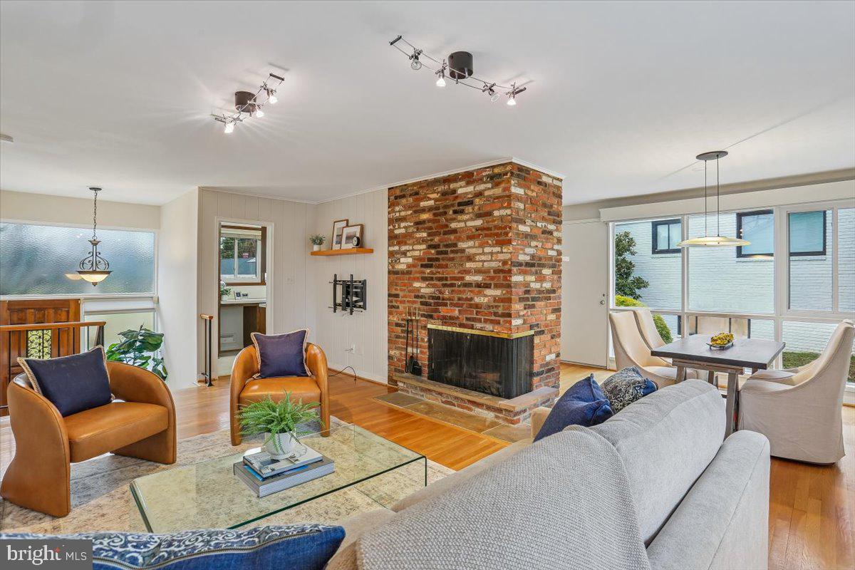 WILDWOOD MANOR - Residential