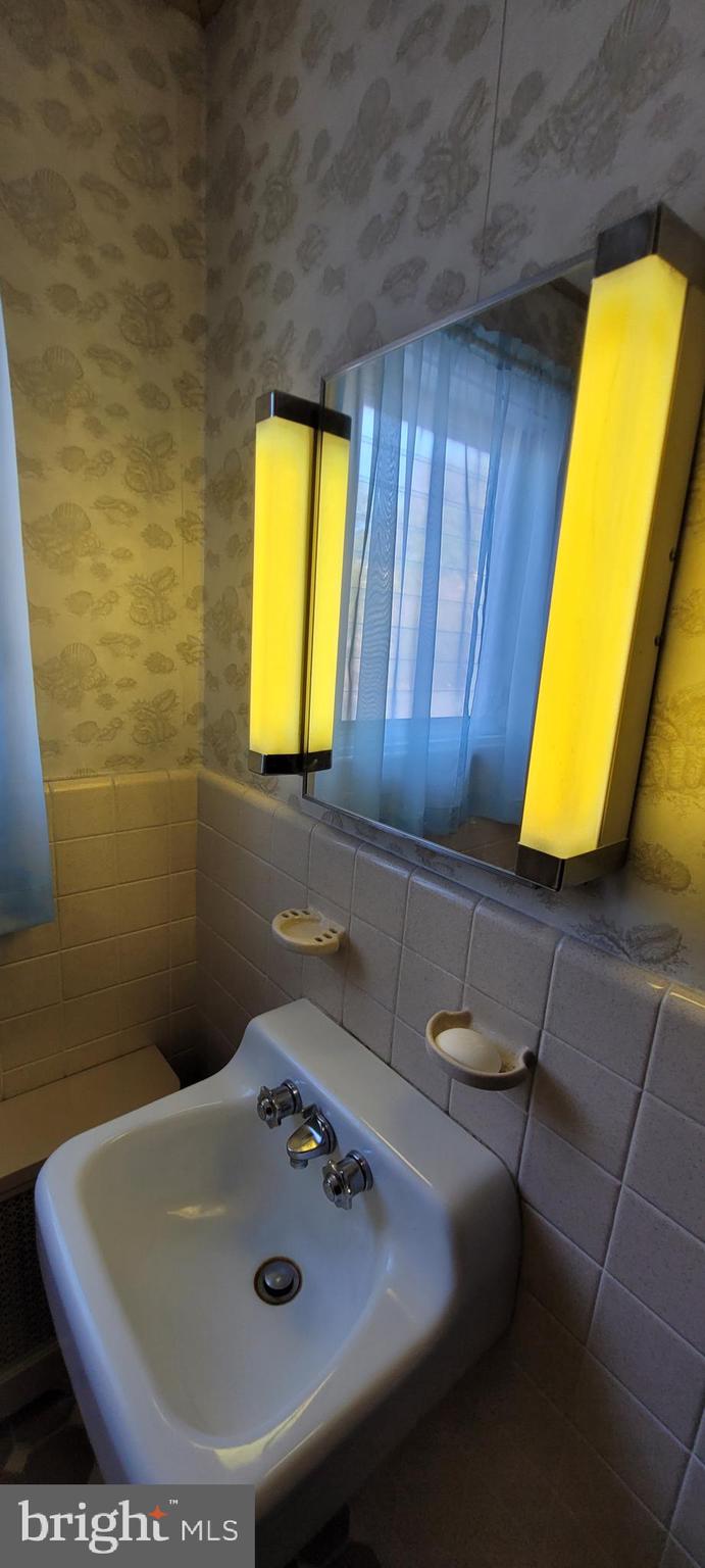 CONSHOHOCKEN - Residential