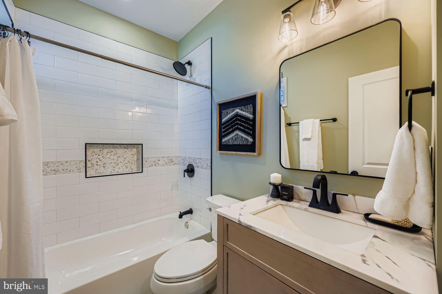 BUTCHERS HILL - Residential