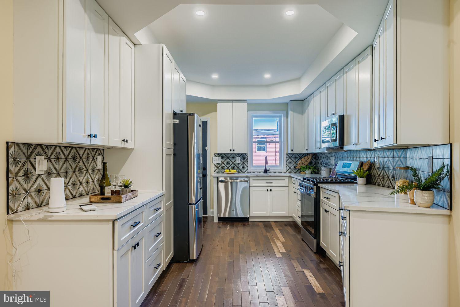 BUTCHERS HILL - Residential