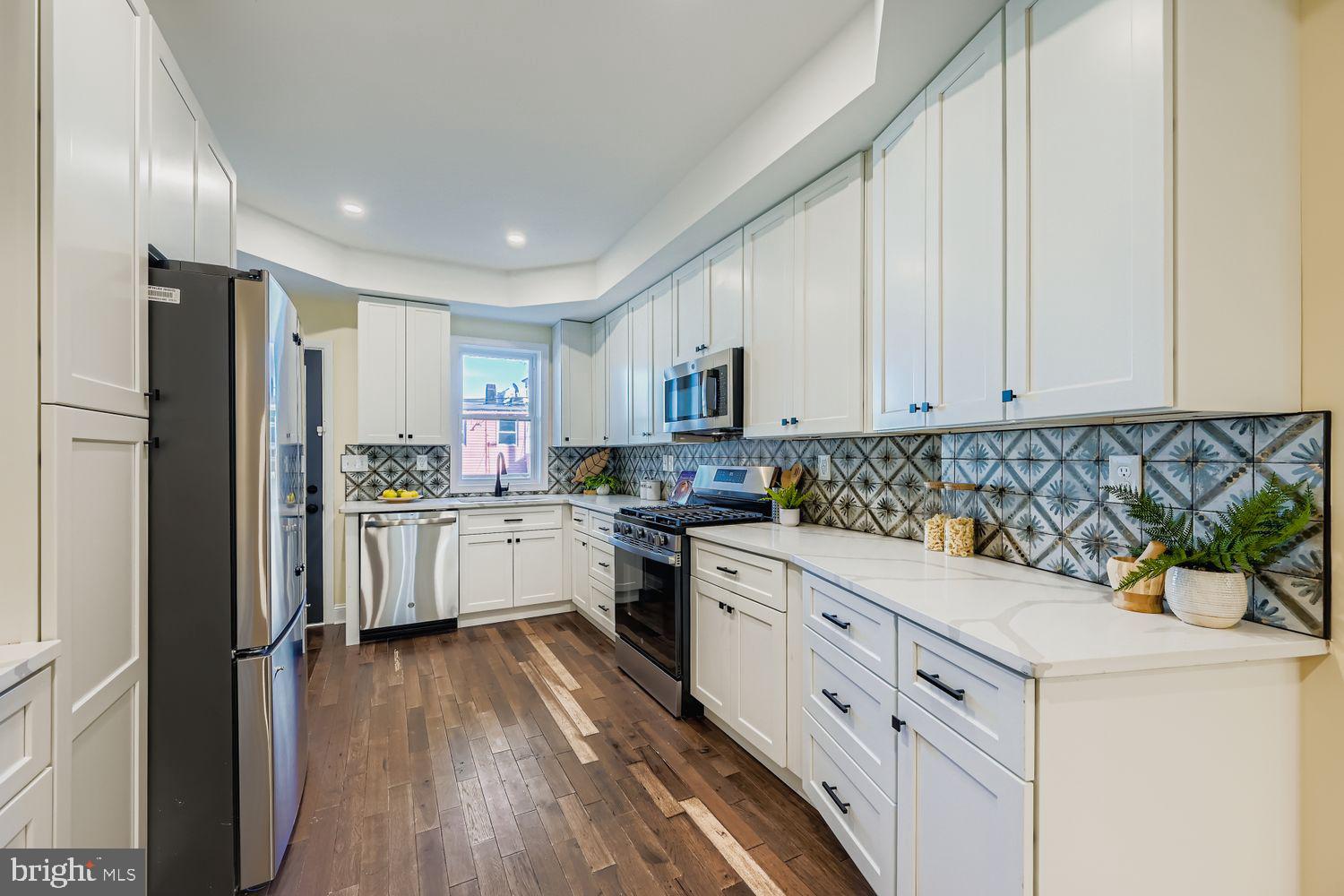 BUTCHERS HILL - Residential