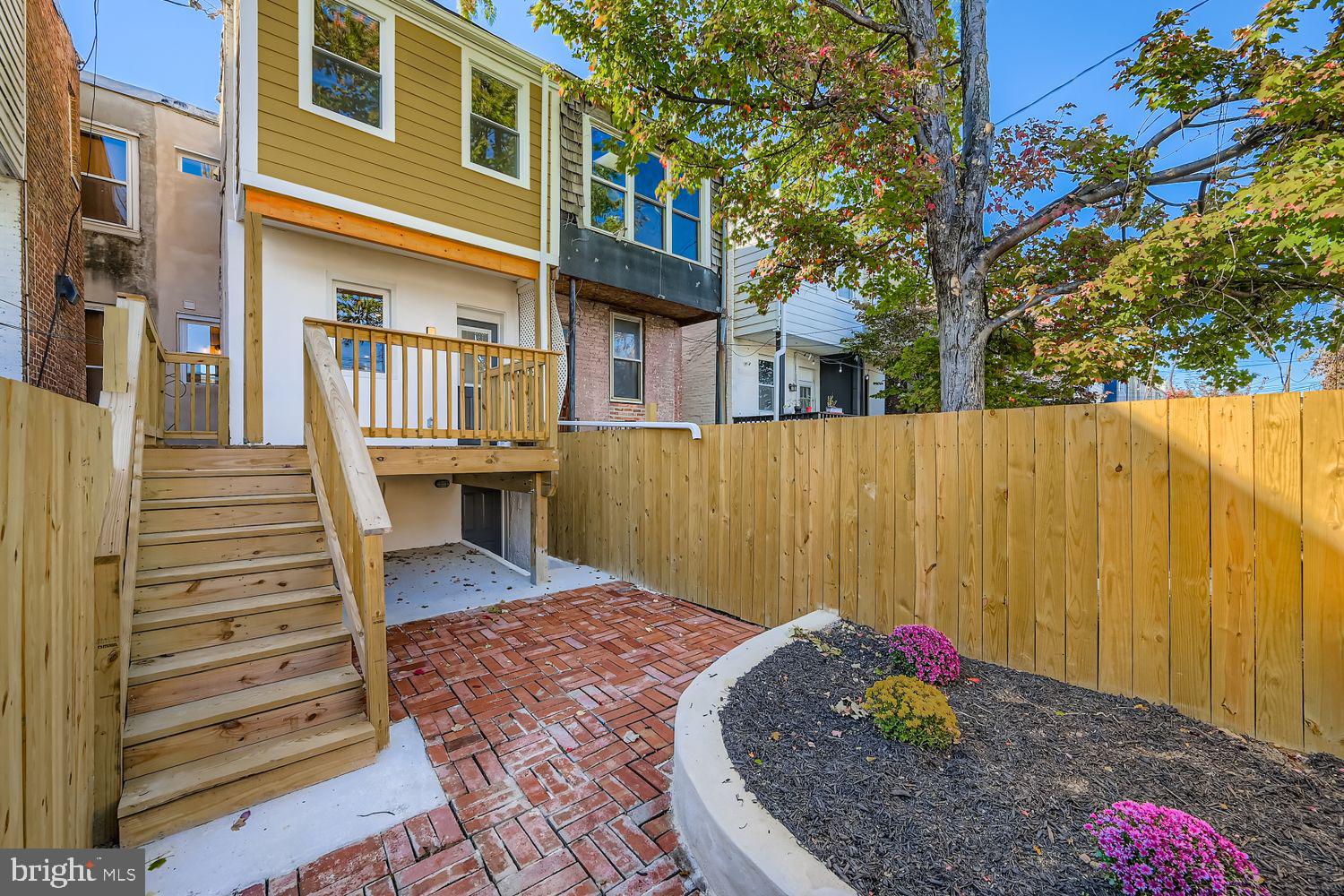 BUTCHERS HILL - Residential