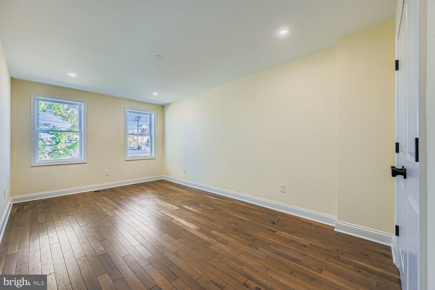 BUTCHERS HILL - Residential