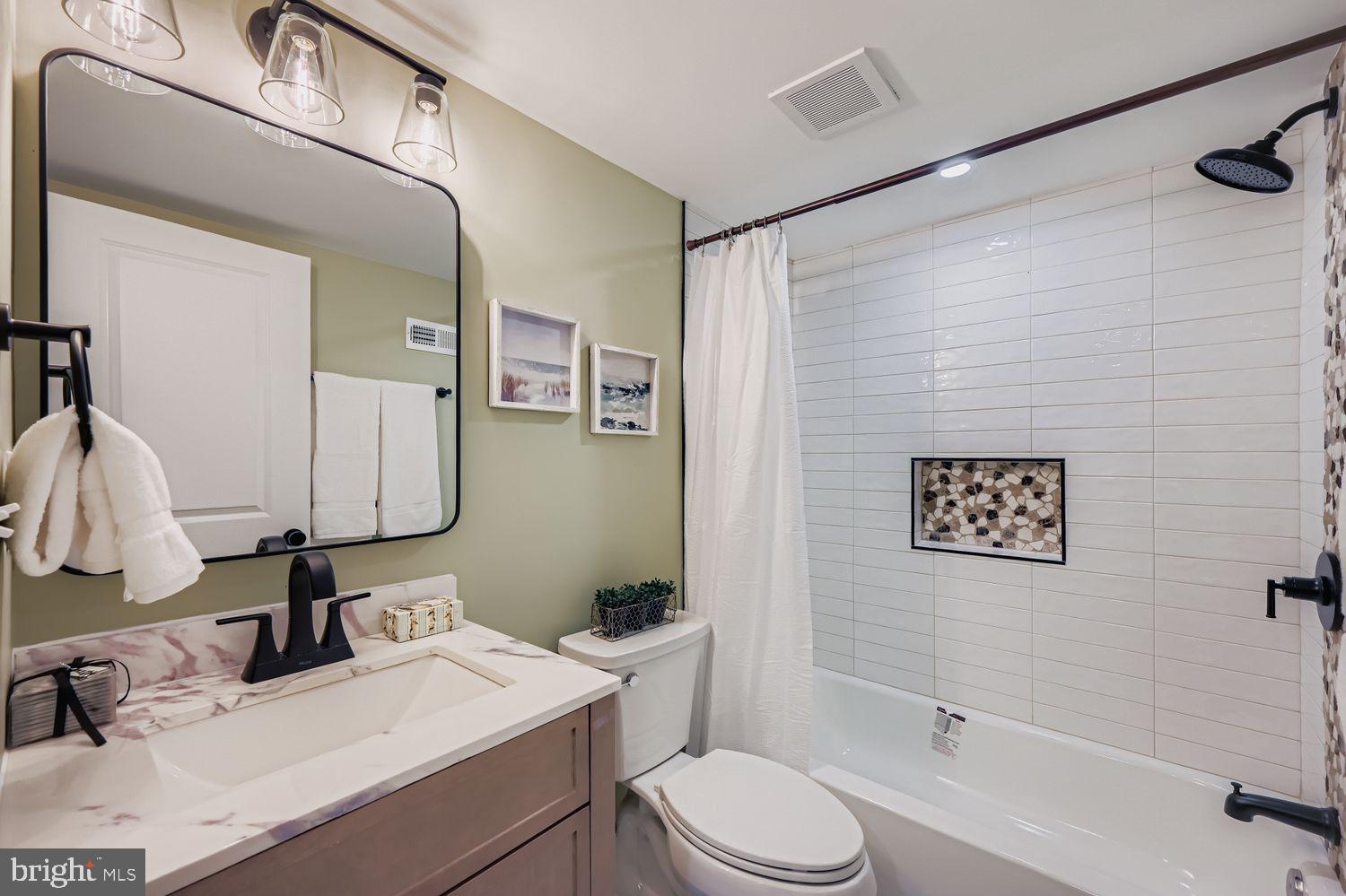 BUTCHERS HILL - Residential