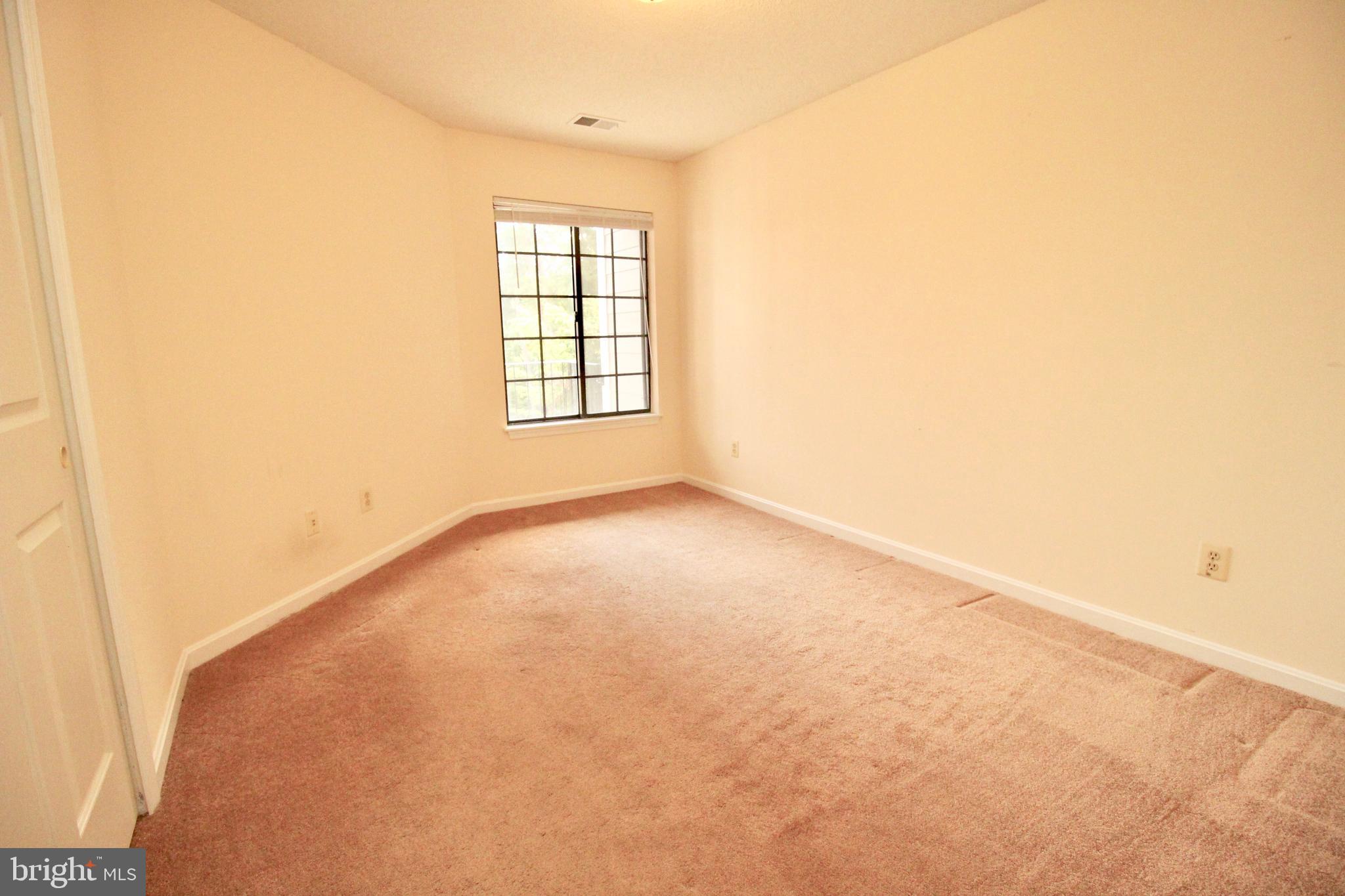 KINGSTOWNE - Residential Lease