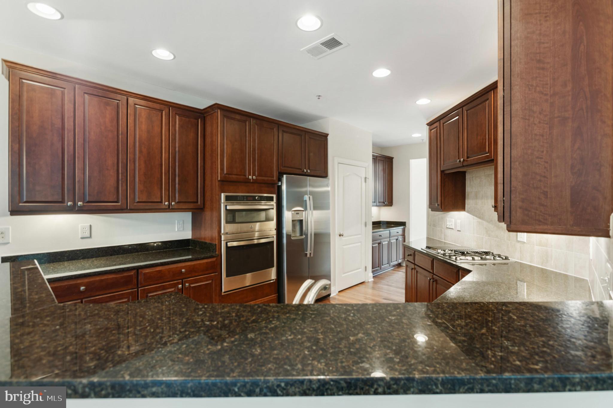 MARLBORO RIDGE - Residential