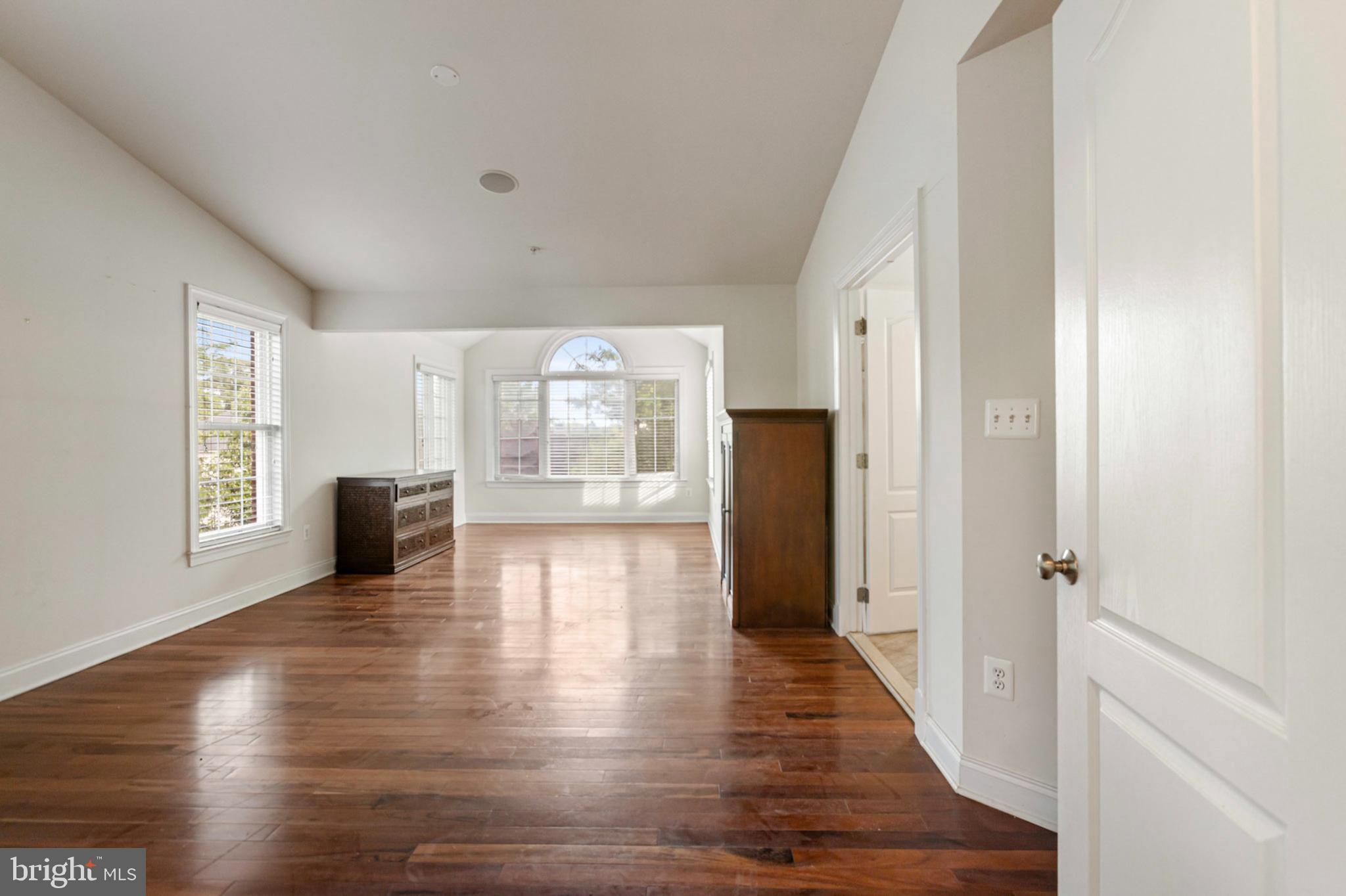 MARLBORO RIDGE - Residential