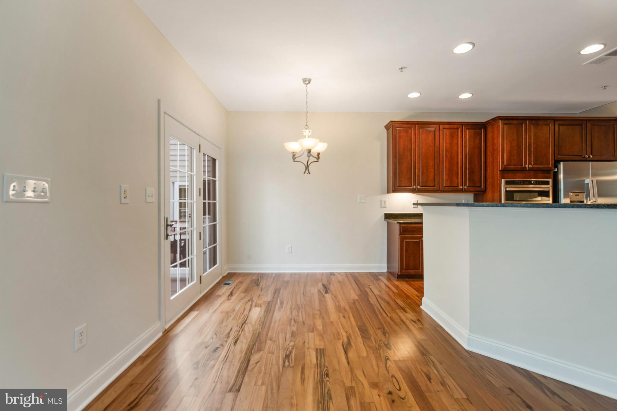 MARLBORO RIDGE - Residential